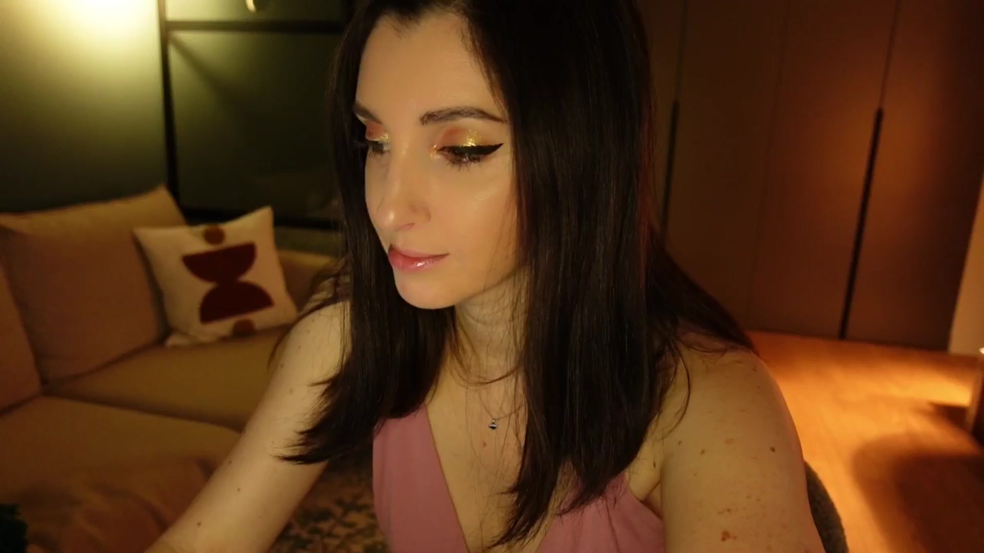 Gallery image thumbnail from Maddie's myfreecams stream on, 12/30/2024, 23:34 image 19 of 20