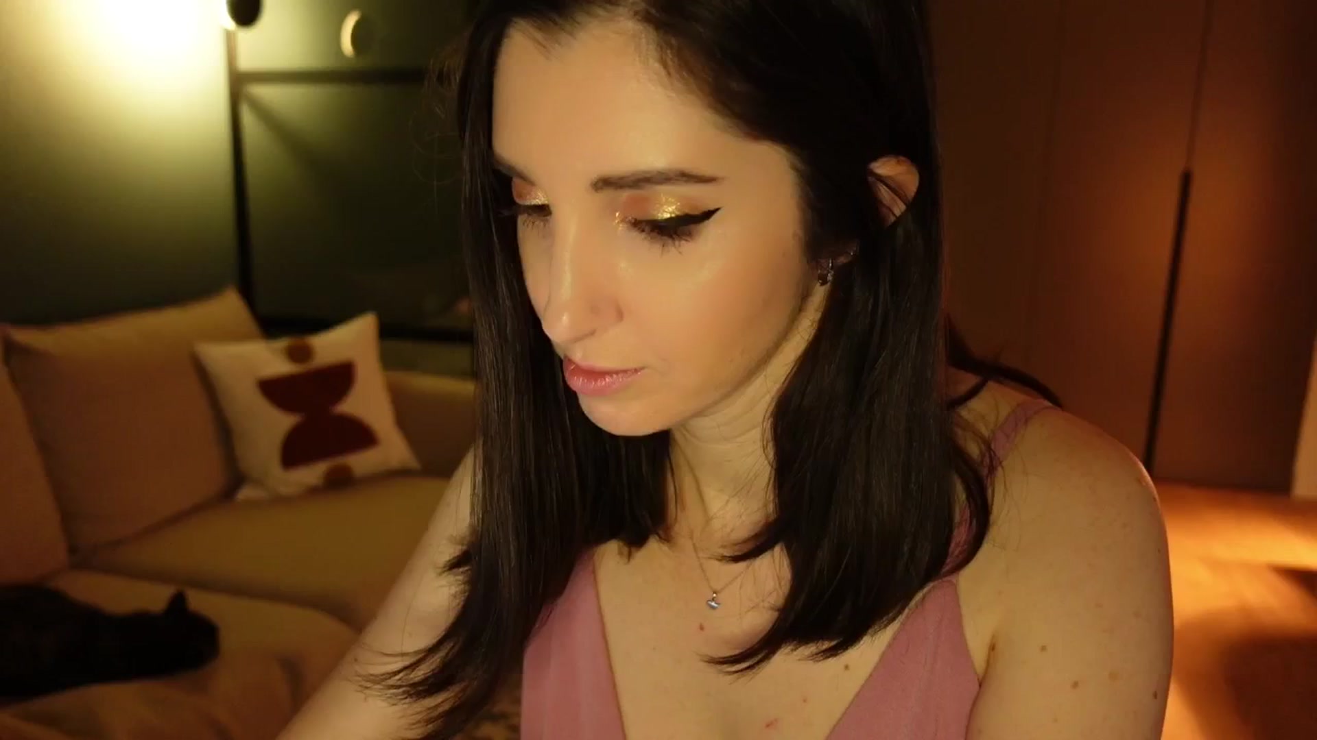 Gallery image thumbnail from Maddie's myfreecams stream on, 12/31/2024, 01:52 image 6 of 20