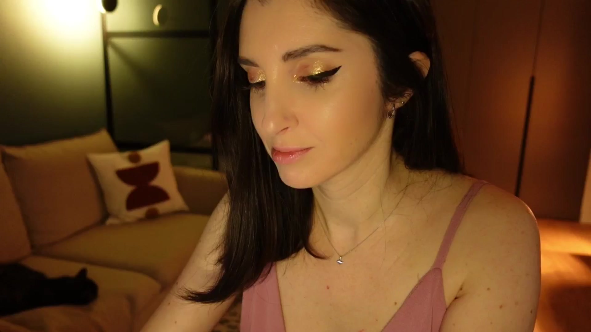 Gallery image thumbnail from Maddie's myfreecams stream on, 12/31/2024, 01:52 image 8 of 20