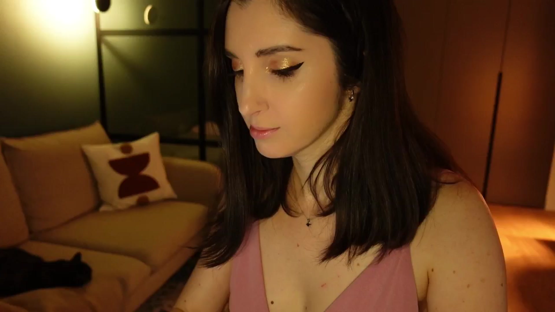 Gallery image thumbnail from Maddie's myfreecams stream on, 12/31/2024, 01:52 image 7 of 20