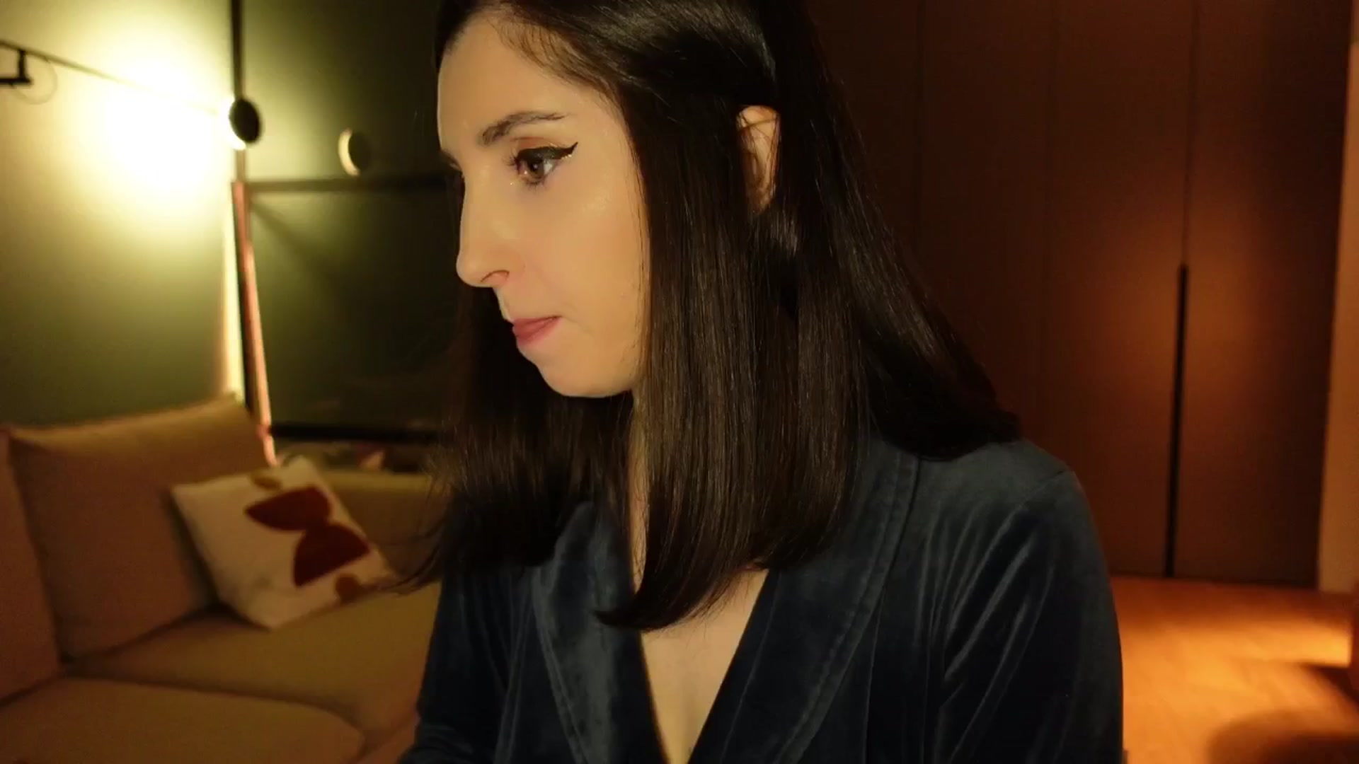 Gallery image thumbnail from Maddie's myfreecams stream on, 01/03/2025, 23:35 image 14 of 20