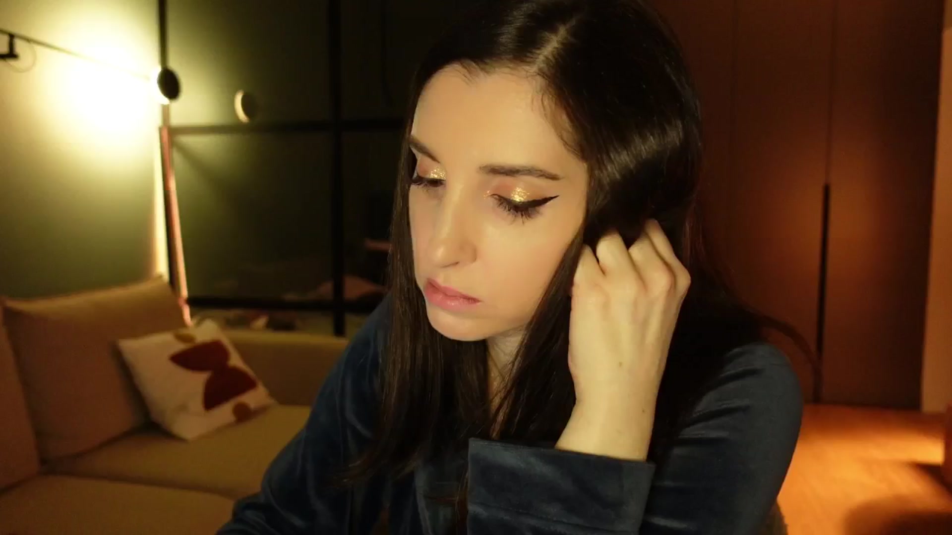Gallery image thumbnail from Maddie's myfreecams stream on, 01/03/2025, 23:35 image 19 of 20