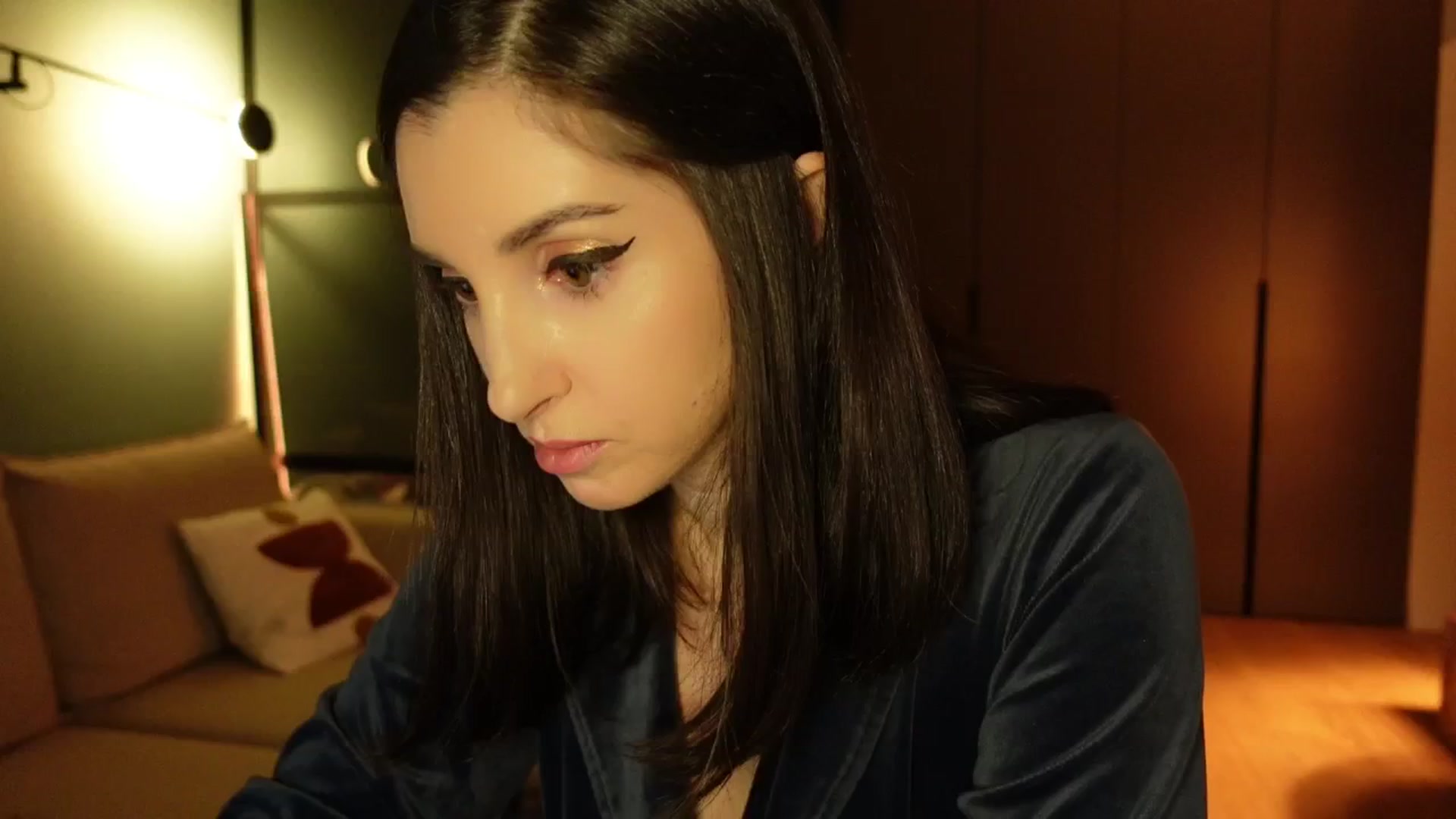 Gallery image thumbnail from Maddie's myfreecams stream on, 01/03/2025, 23:35 image 16 of 20