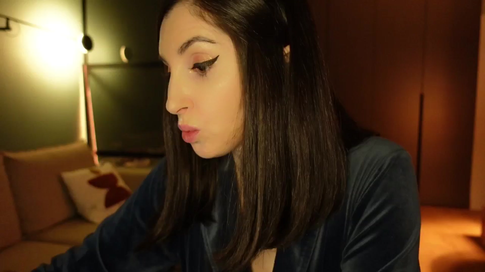Gallery image thumbnail from Maddie's myfreecams stream on, 01/03/2025, 23:35 image 9 of 20