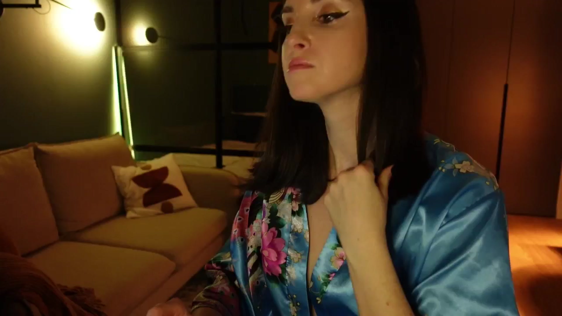 Gallery image thumbnail from Maddie's myfreecams stream on, 01/07/2025, 24:08 image 9 of 20
