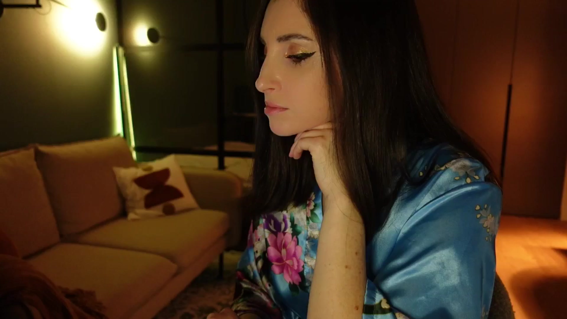 Gallery image thumbnail from Maddie's myfreecams stream on, 01/07/2025, 24:08 image 15 of 20