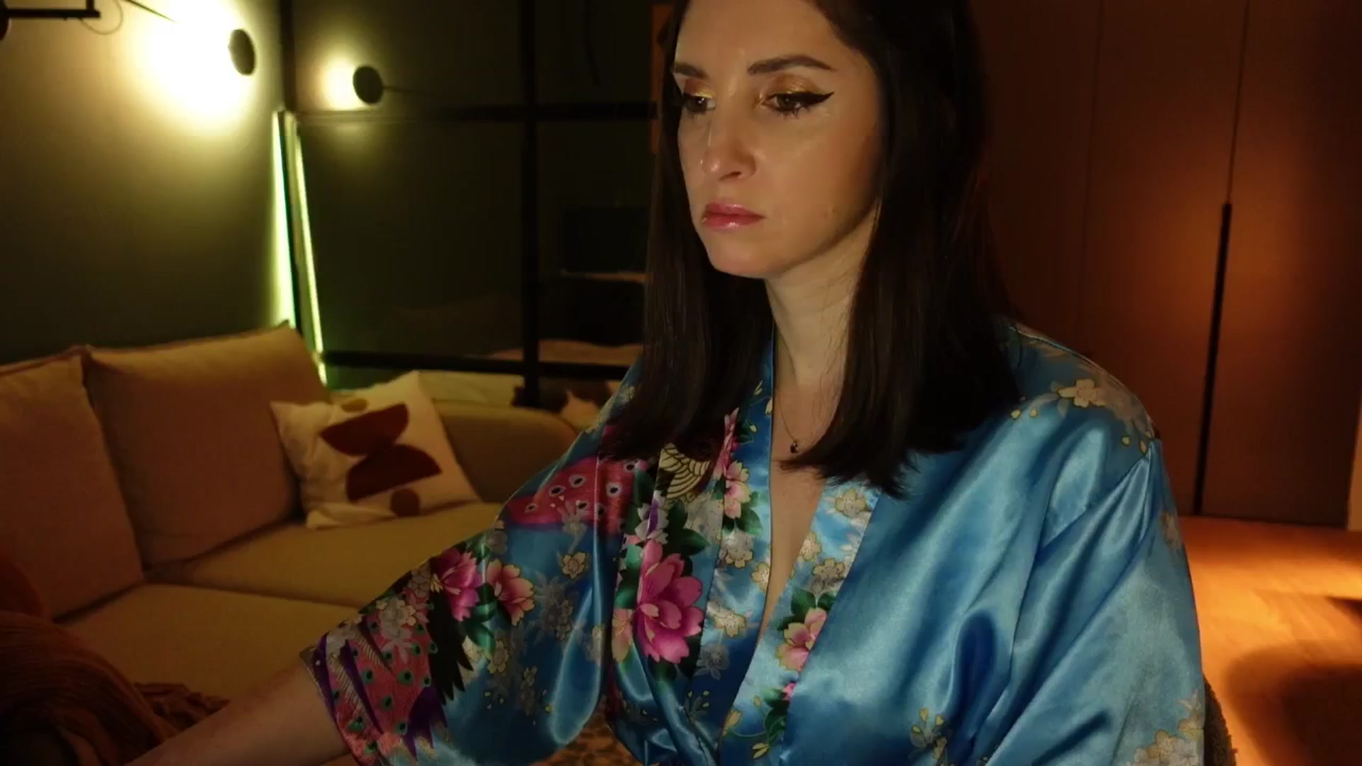 Gallery image thumbnail from Maddie's myfreecams stream on, 01/07/2025, 24:08 image 4 of 20