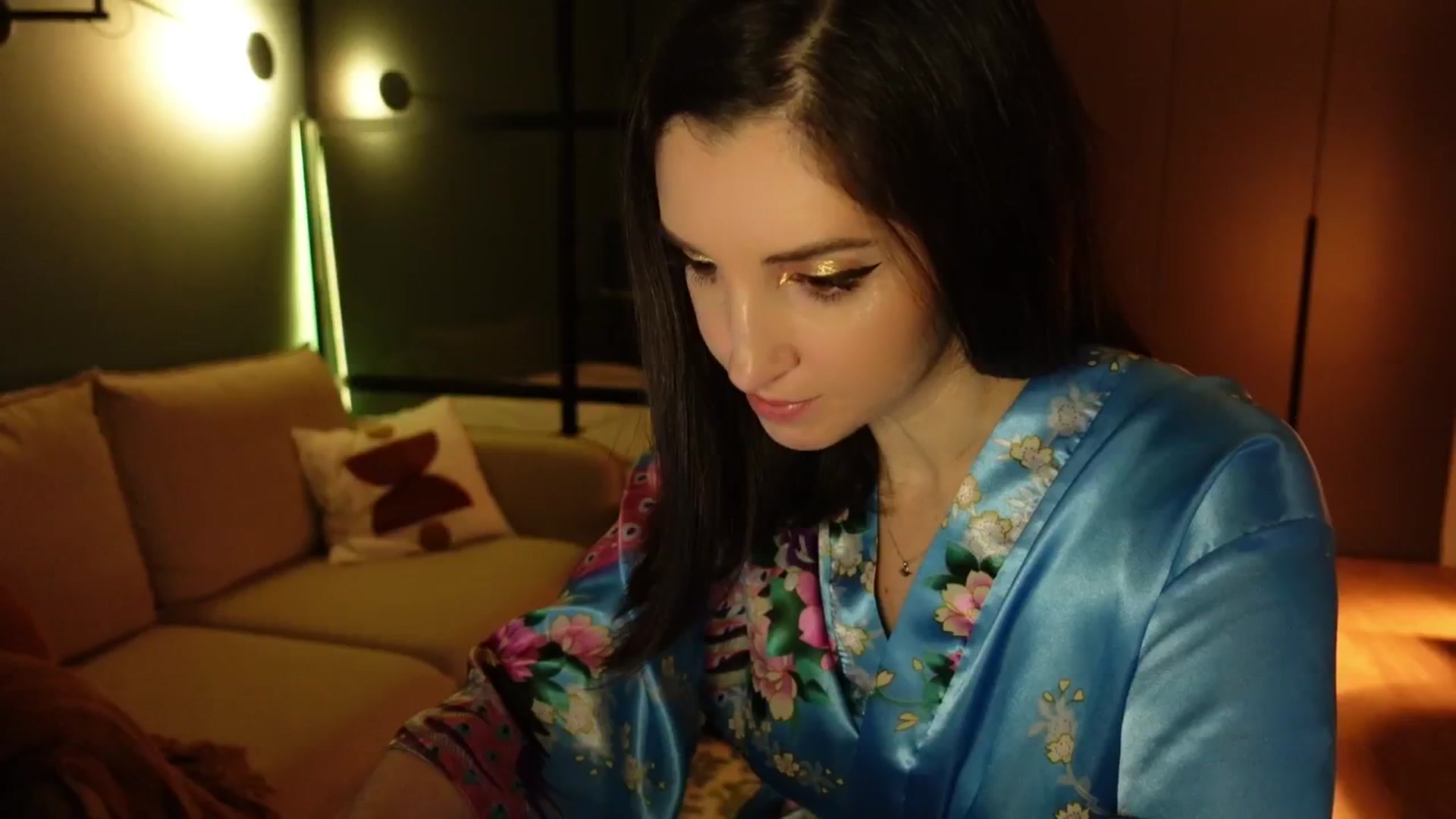 Gallery image thumbnail from Maddie's myfreecams stream on, 01/07/2025, 01:31 image 13 of 20