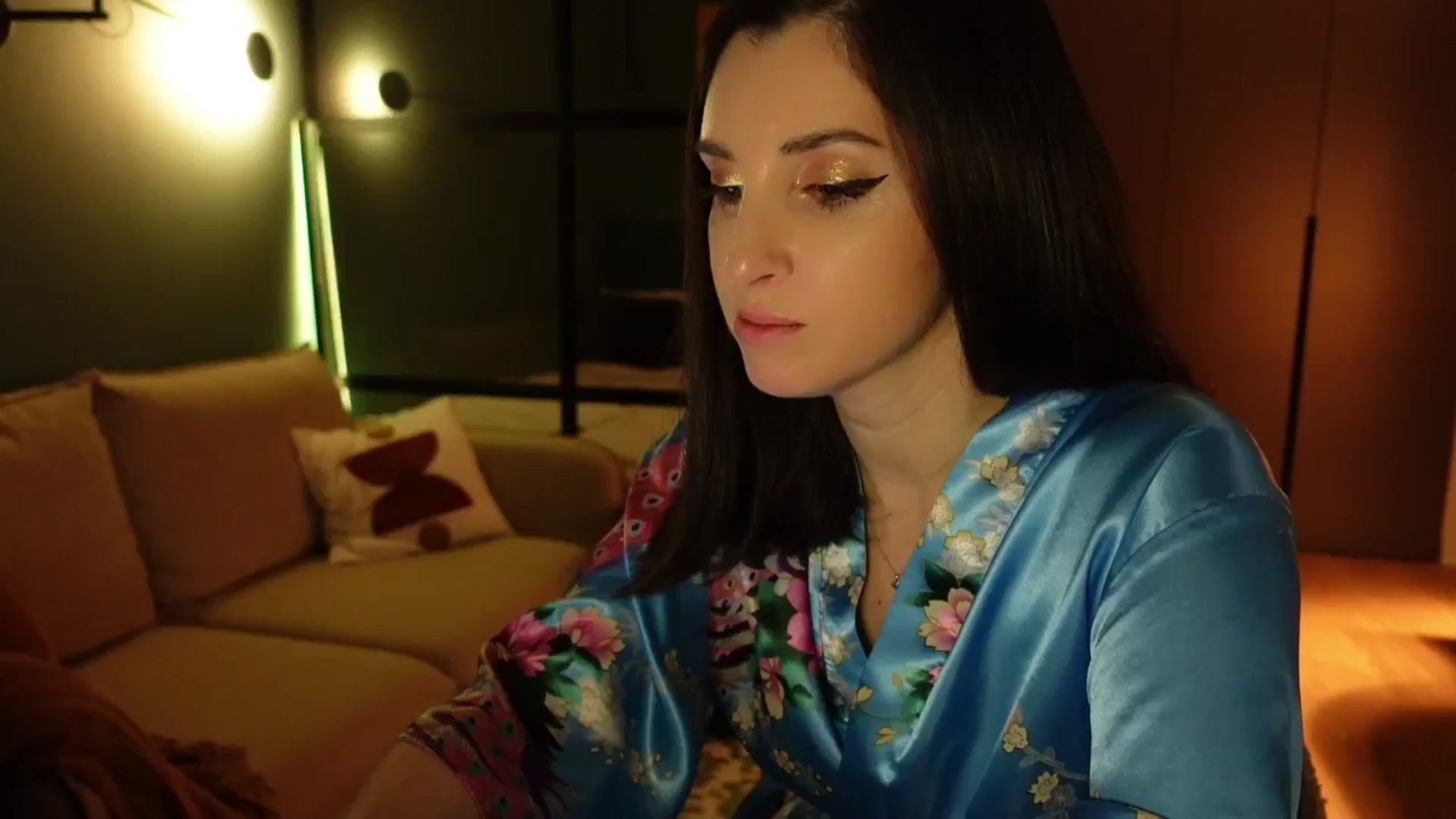 Gallery image thumbnail from Maddie's myfreecams stream on, 01/07/2025, 01:31 image 9 of 20