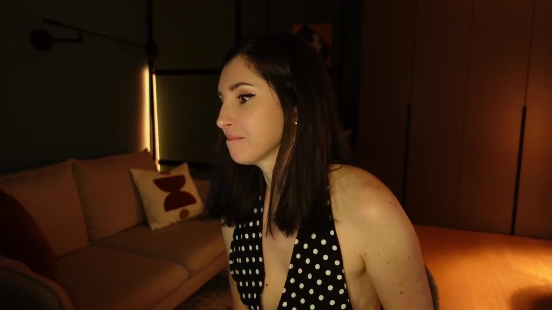 Gallery image thumbnail from Maddie's myfreecams stream on, 01/10/2025, 16:09 image 11 of 20