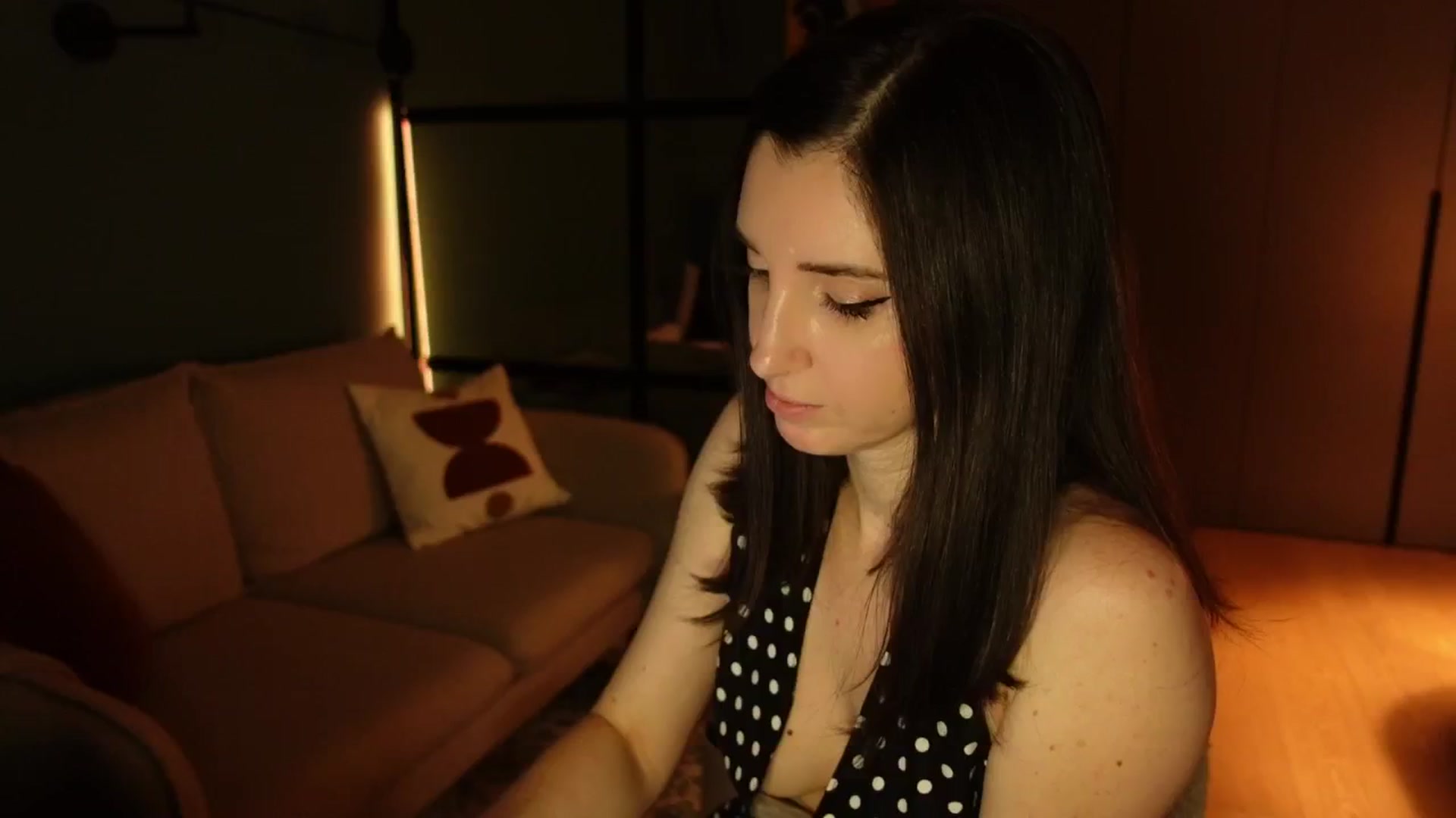 Gallery image thumbnail from Maddie's myfreecams stream on, 01/10/2025, 18:04 image 4 of 20