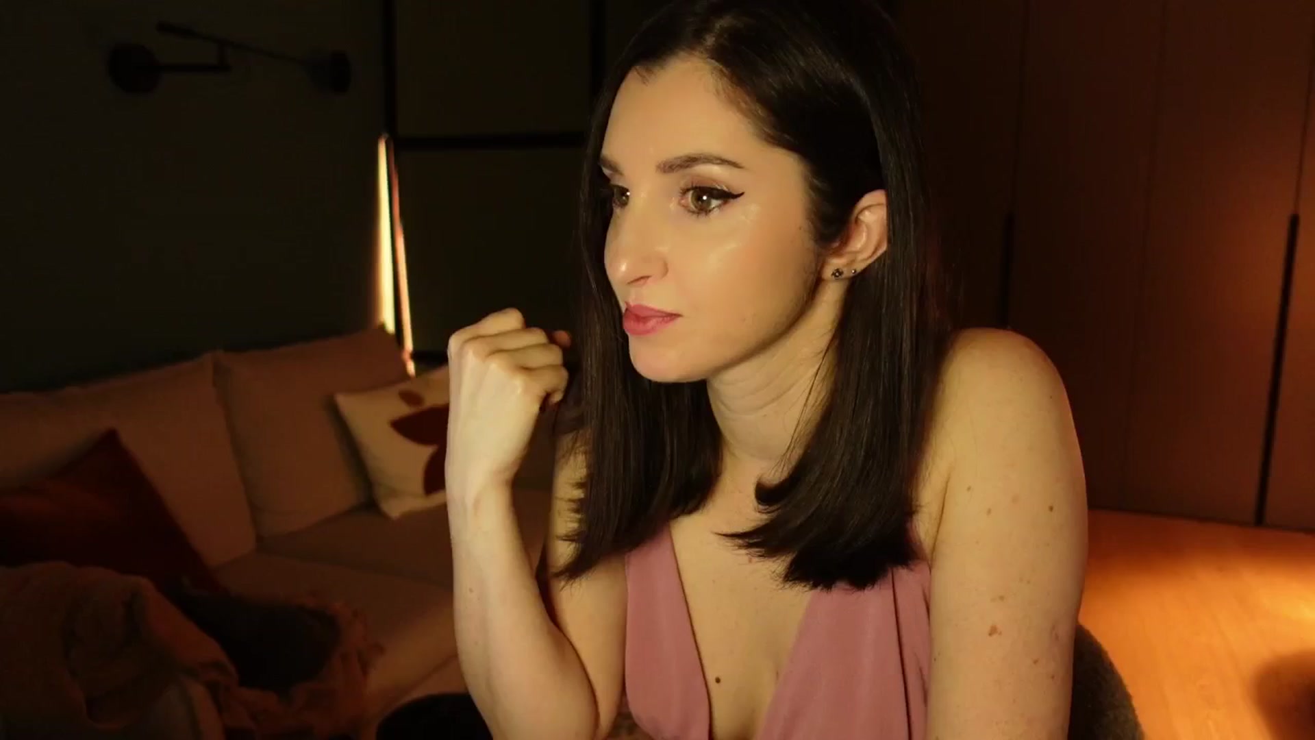 Gallery image thumbnail from Maddie's myfreecams stream on, 01/13/2025, 17:31 image 1 of 20