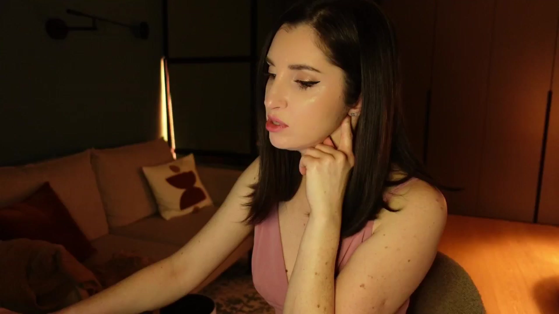 Gallery image thumbnail from Maddie's myfreecams stream on, 01/13/2025, 17:31 image 12 of 20
