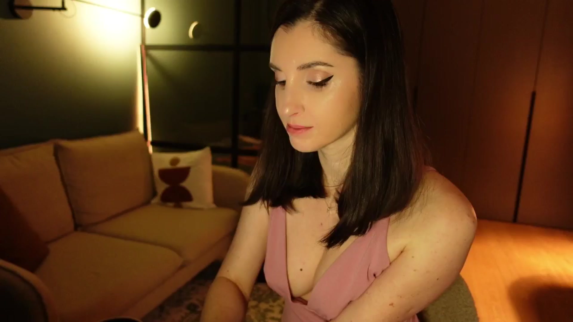 Gallery image thumbnail from Maddie's myfreecams stream on, 01/21/2025, 01:30 image 5 of 20