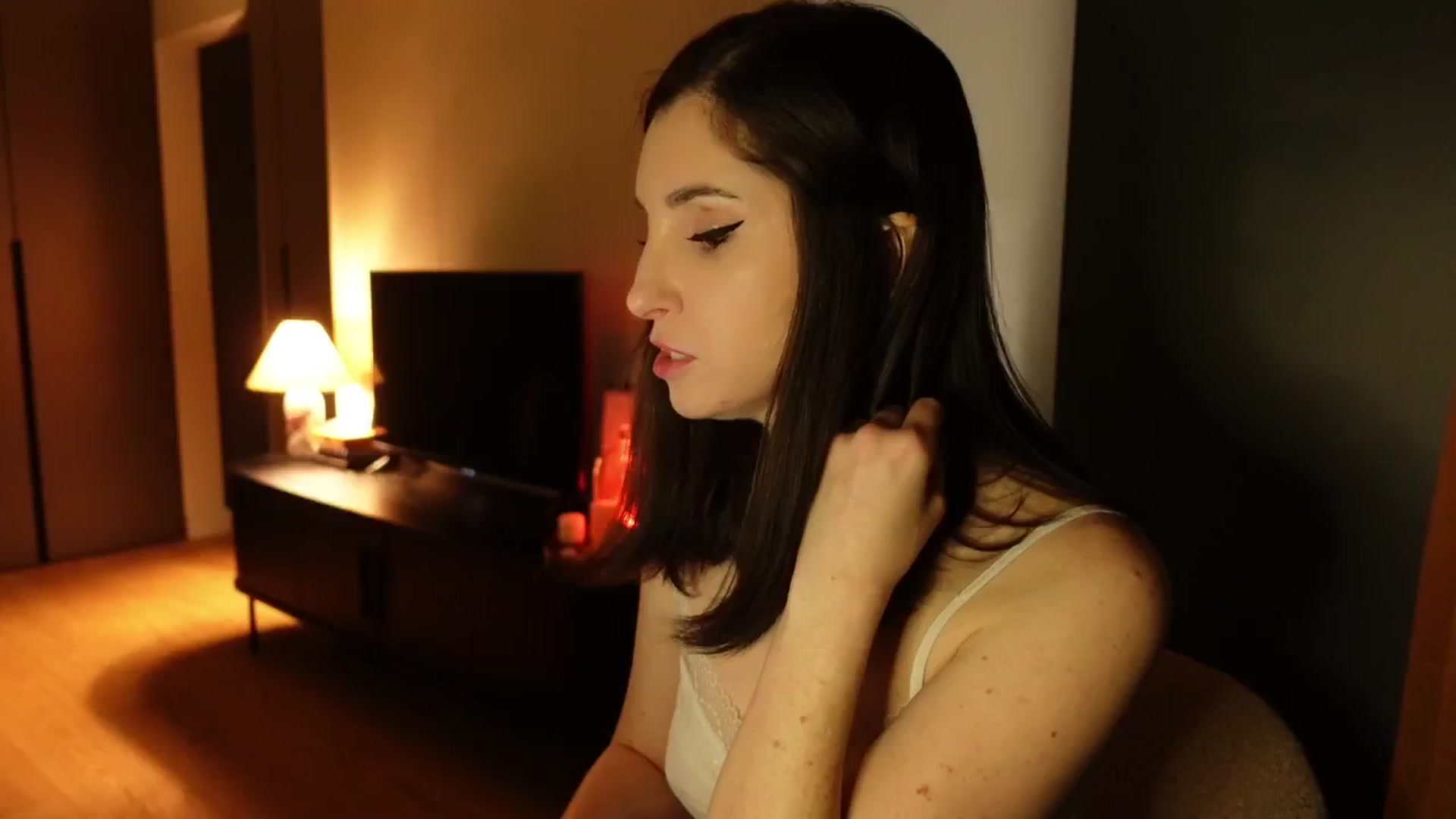 Gallery image thumbnail from Maddie's myfreecams stream on, 01/25/2025, 18:14 image 7 of 20