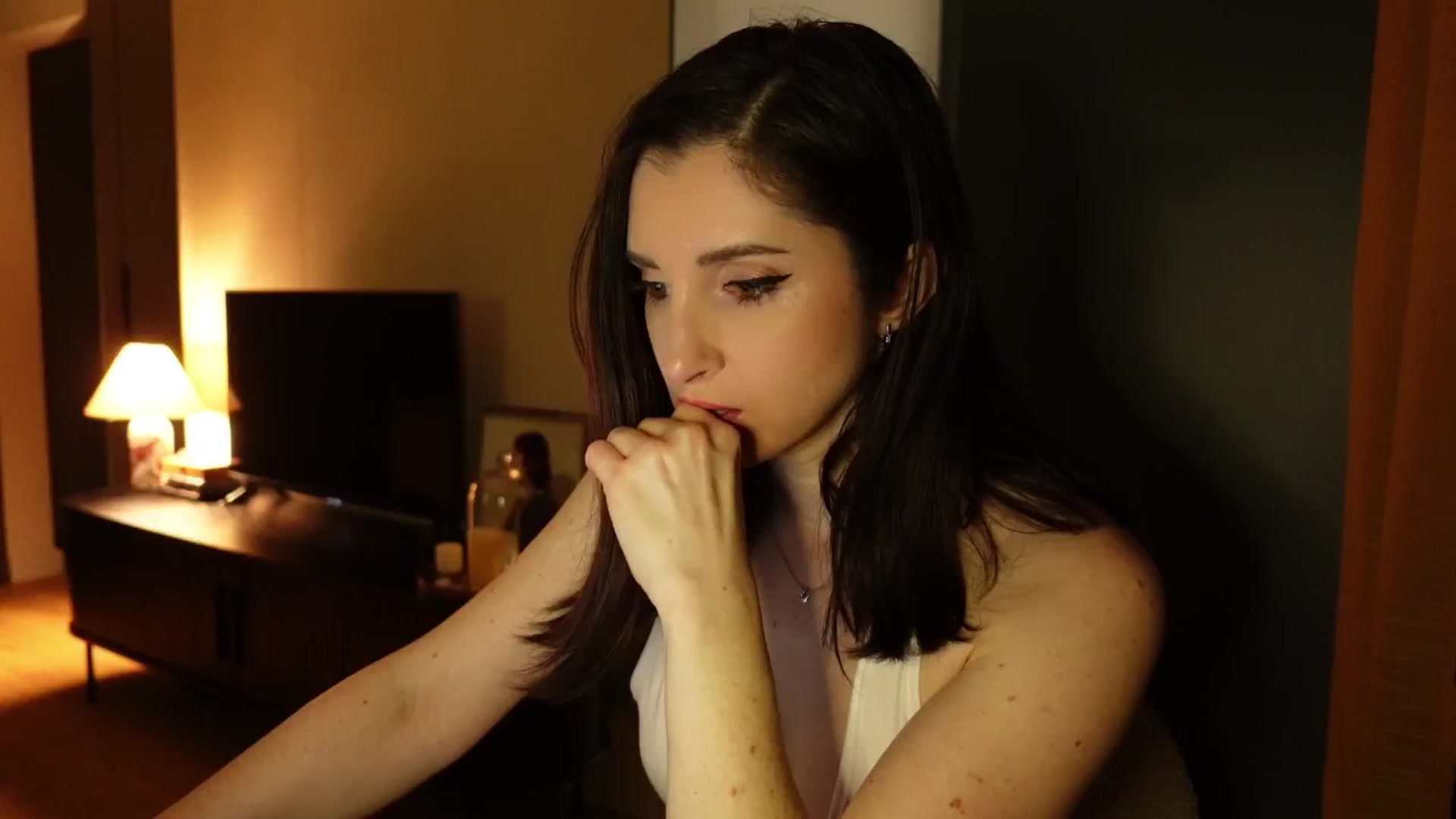 Gallery image thumbnail from Maddie's myfreecams stream on, 01/27/2025, 21:25 image 14 of 20