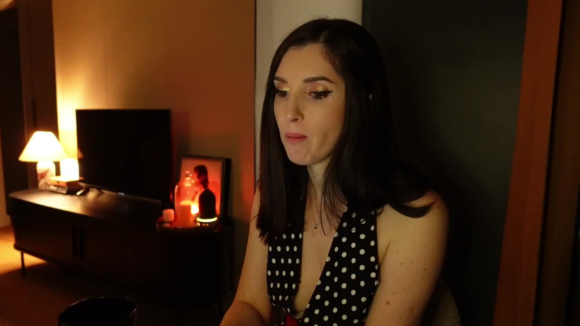 Gallery image thumbnail from Maddie's myfreecams stream on, 01/28/2025, 23:18 image 6 of 20