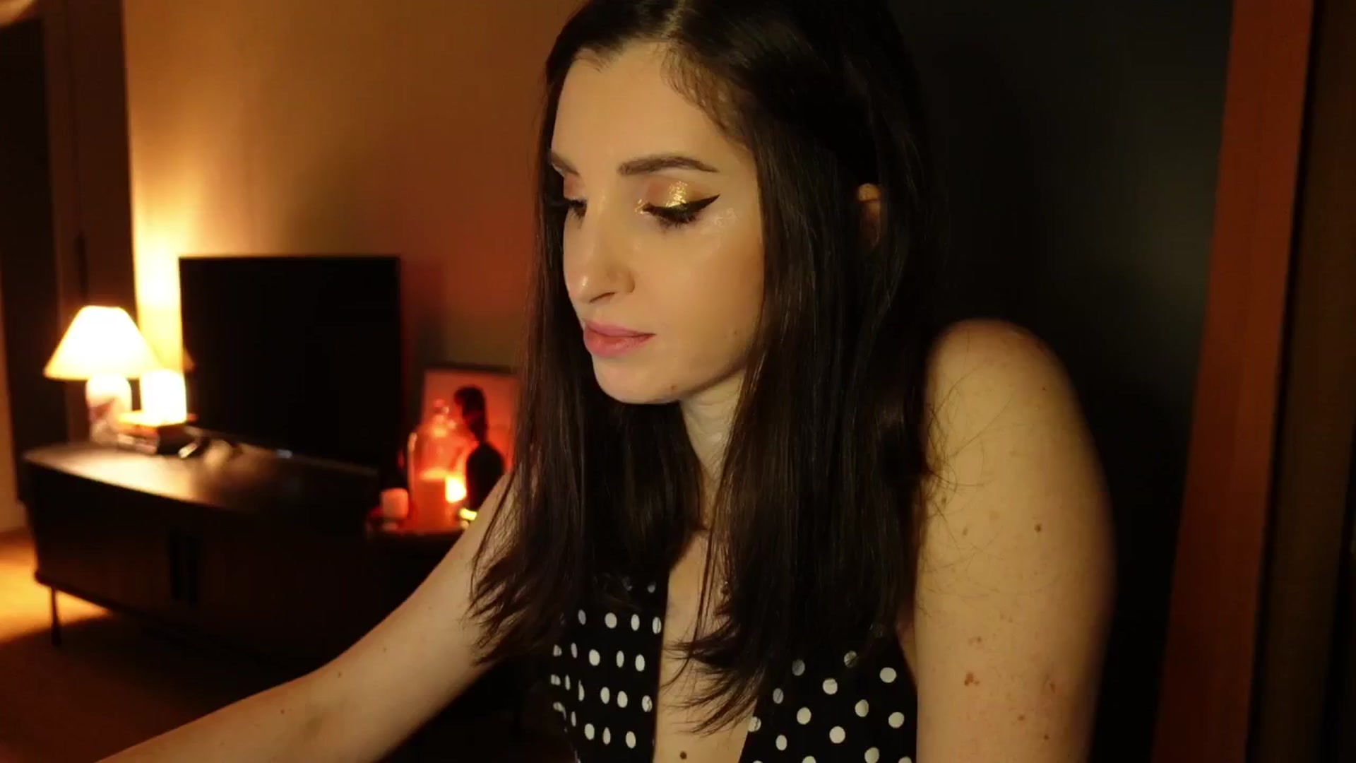 Gallery image thumbnail from Maddie's myfreecams stream on, 01/28/2025, 23:18 image 3 of 20