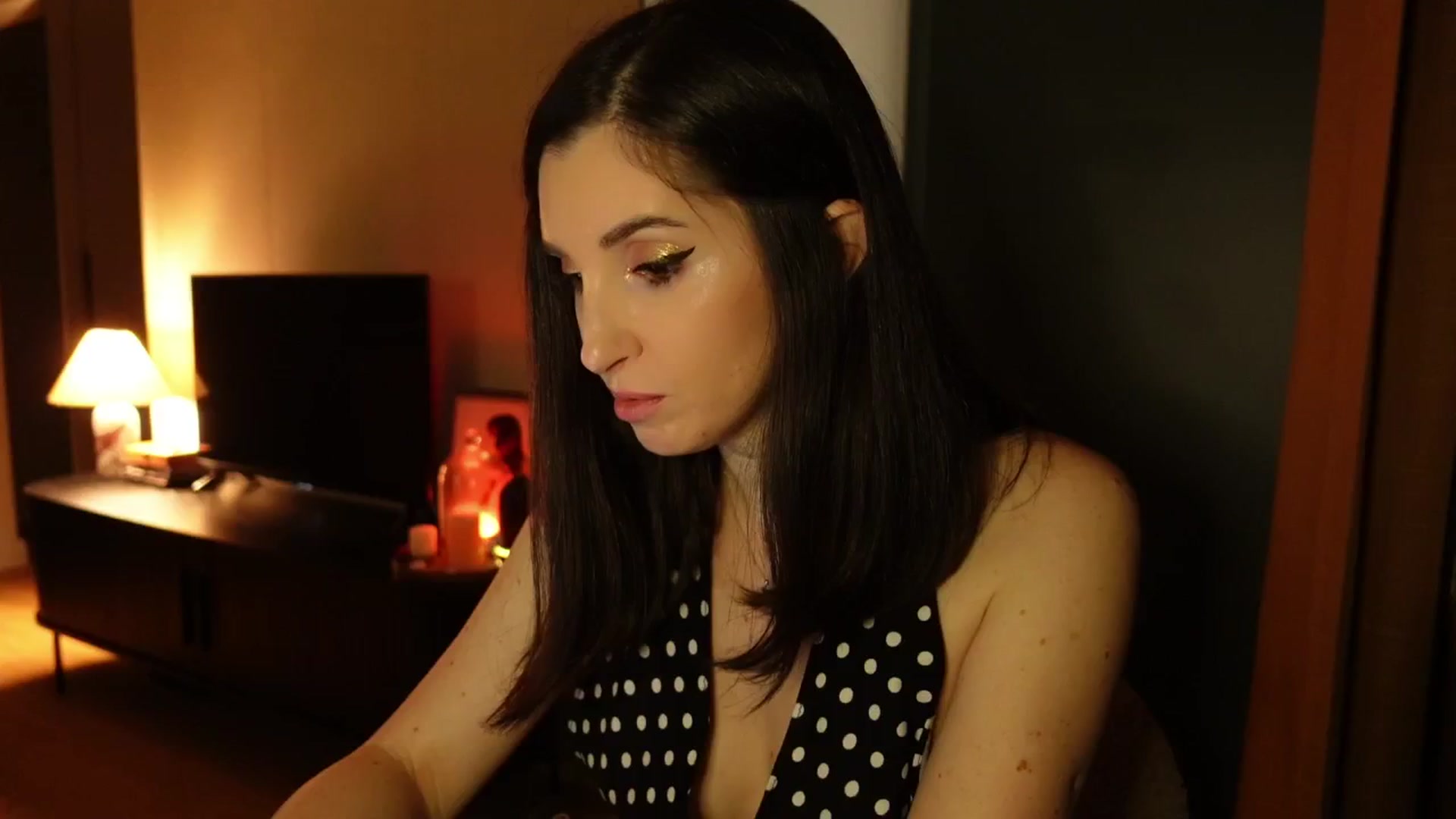 Gallery image thumbnail from Maddie's myfreecams stream on, 01/28/2025, 23:18 image 17 of 20