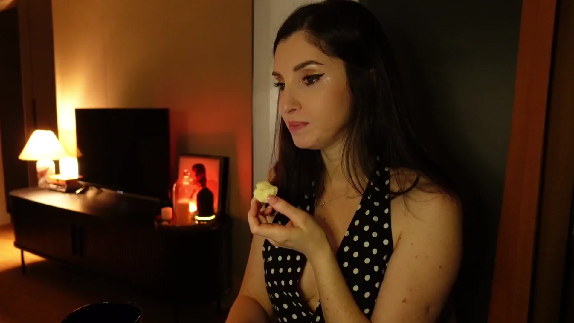 Gallery image thumbnail from Maddie's myfreecams stream on, 01/28/2025, 23:18 image 1 of 20