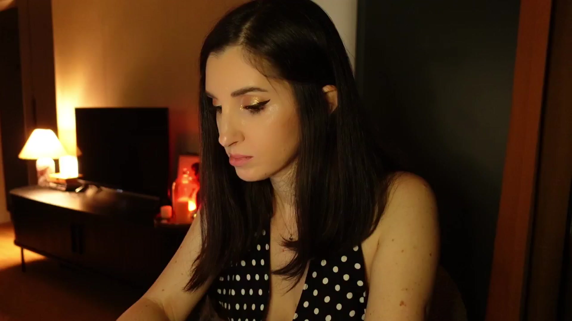Gallery image thumbnail from Maddie's myfreecams stream on, 01/28/2025, 23:18 image 18 of 20
