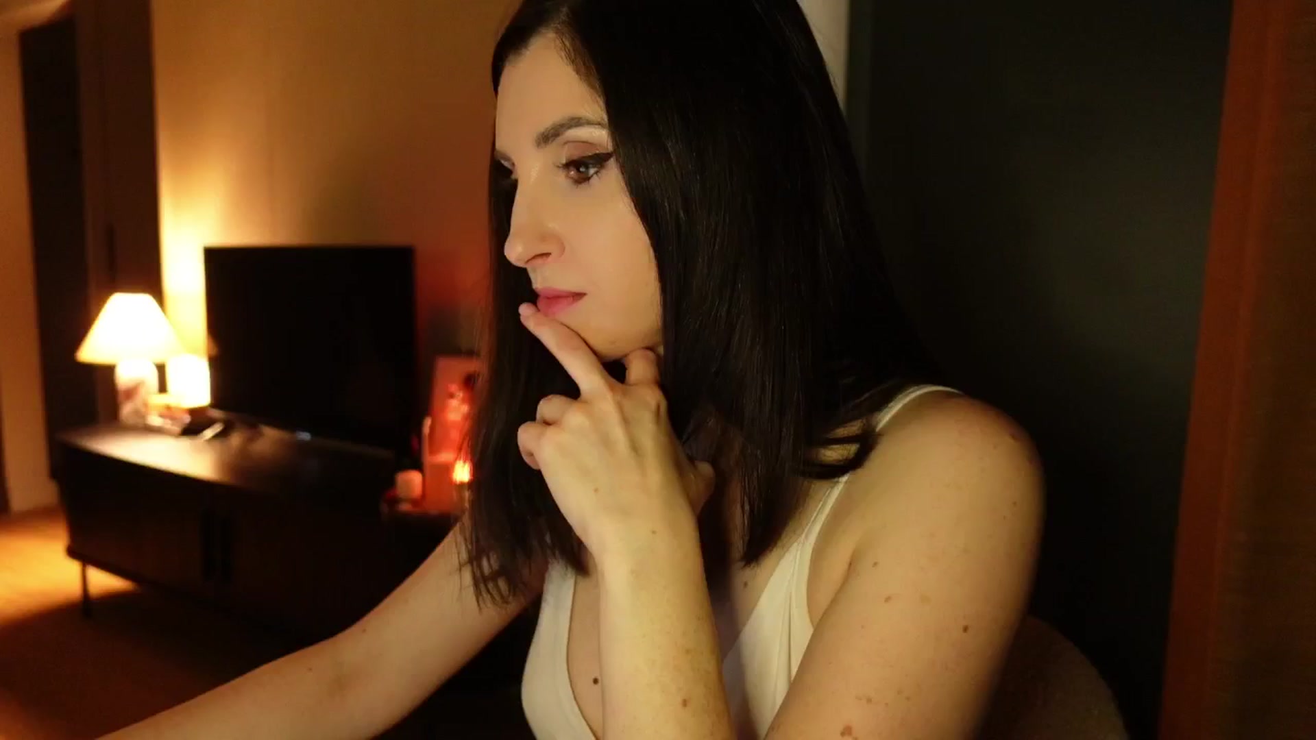Gallery image thumbnail from Maddie's myfreecams stream on, 01/29/2025, 20:17 image 8 of 20