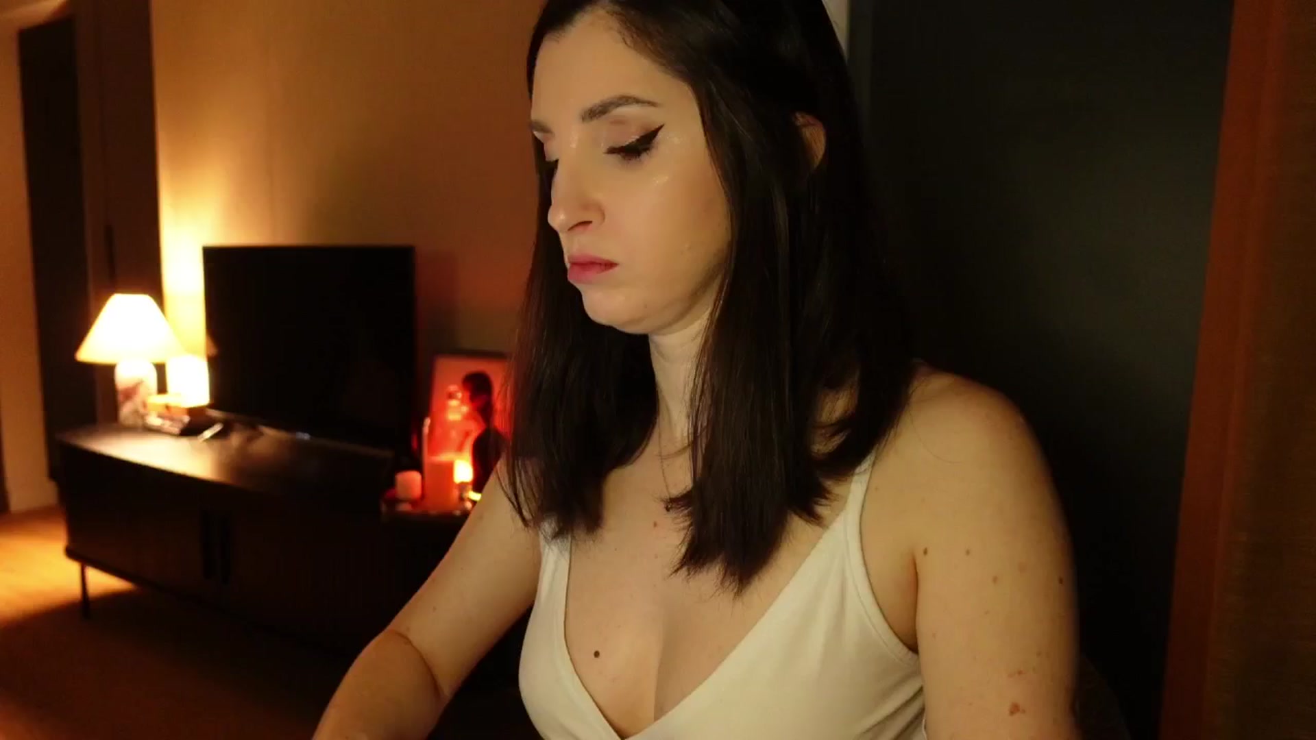 Gallery image thumbnail from Maddie's myfreecams stream on, 01/29/2025, 20:17 image 2 of 20