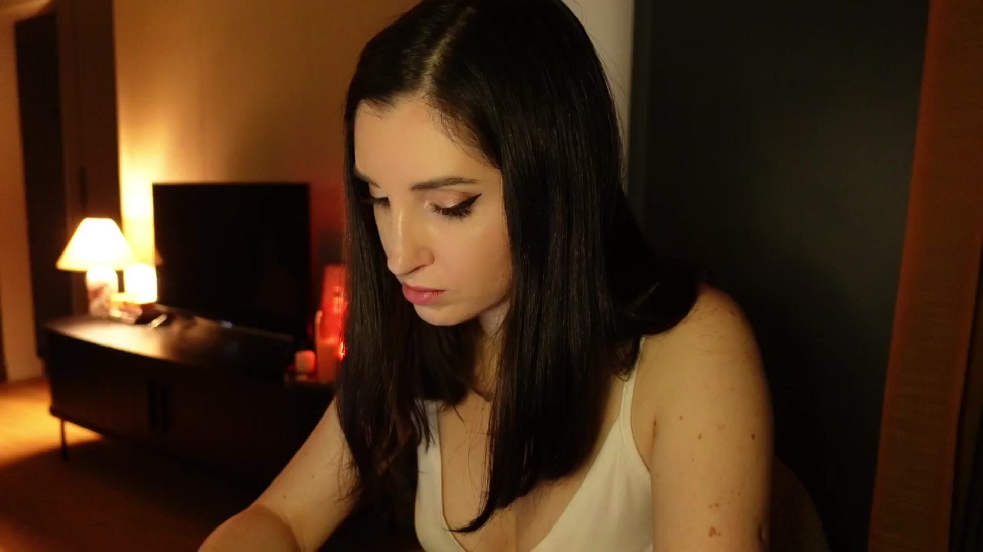 Gallery image thumbnail from Maddie's myfreecams stream on, 01/29/2025, 21:40 image 19 of 20