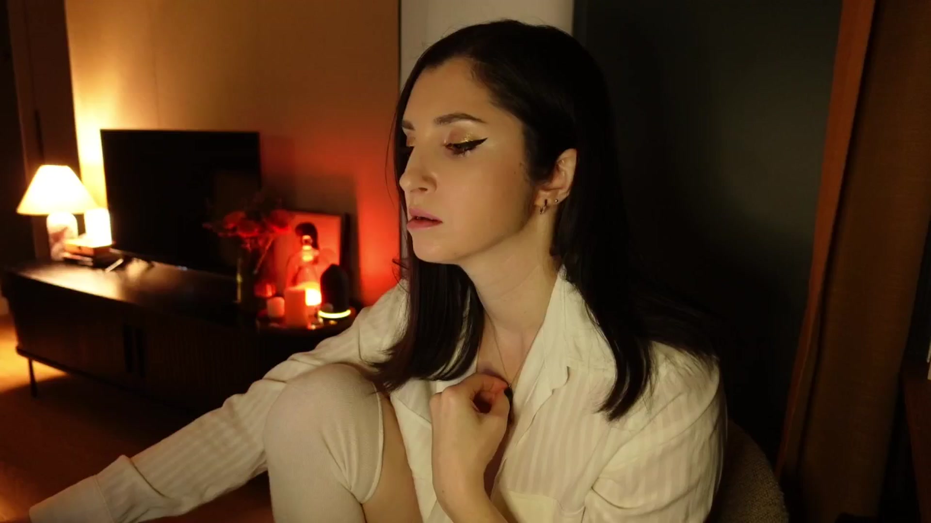 Gallery image thumbnail from Maddie's myfreecams stream on, 02/05/2025, 21:04 image 1 of 20