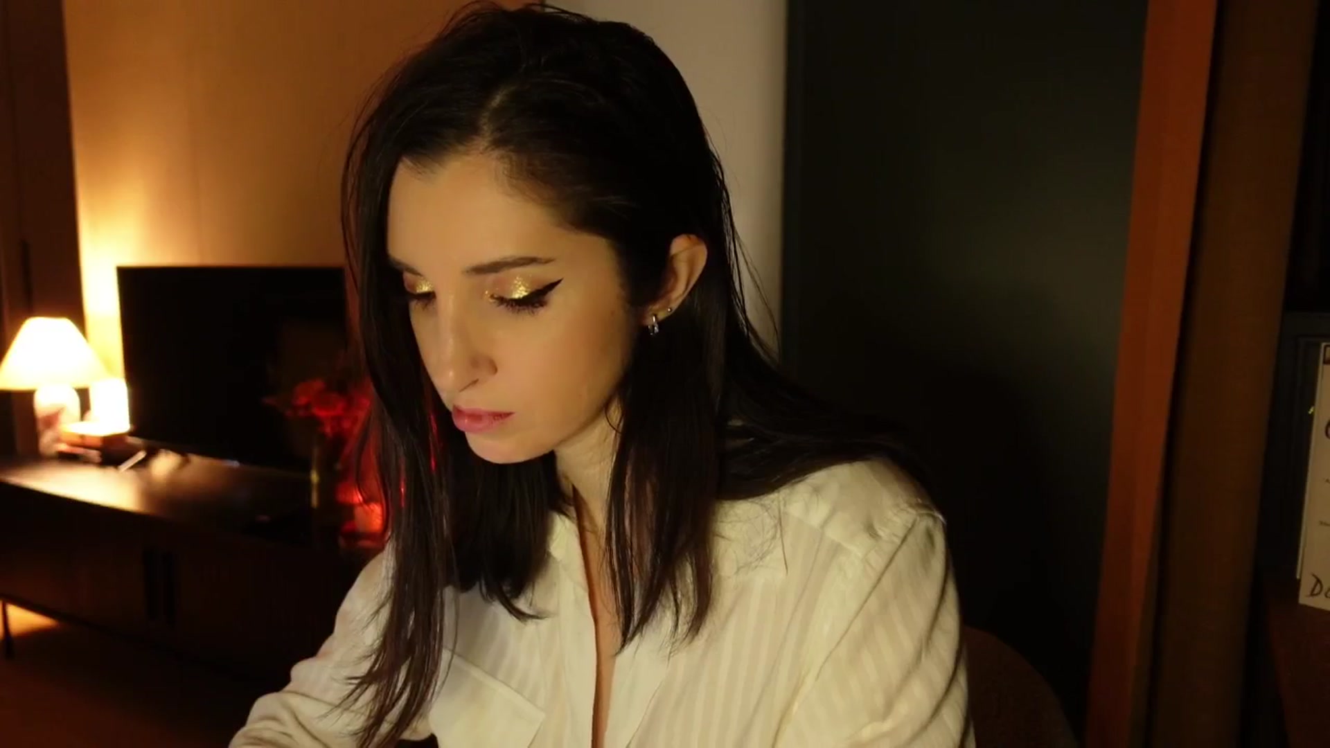 Gallery image thumbnail from Maddie's myfreecams stream on, 02/05/2025, 23:17 image 17 of 20