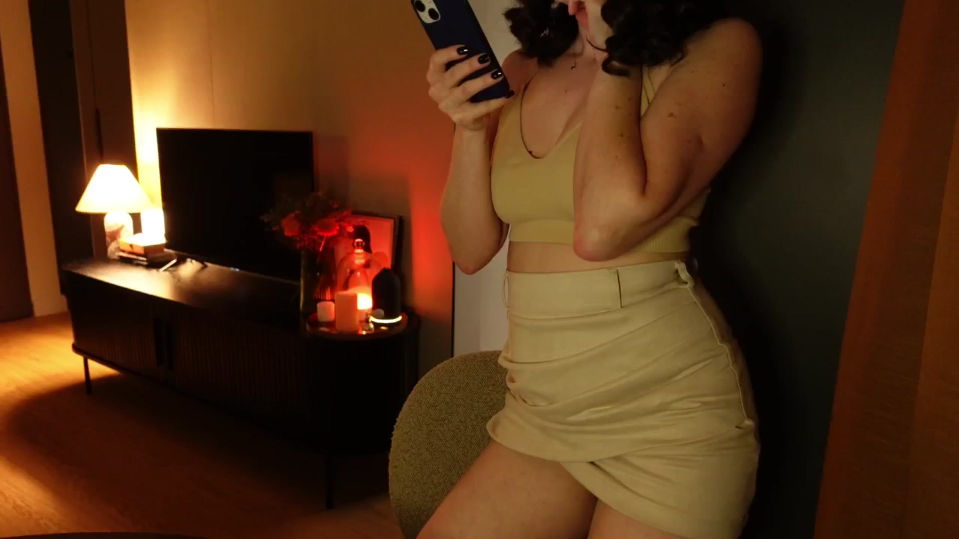 Gallery image thumbnail from Maddie's myfreecams stream on, 02/06/2025, 22:35 image 11 of 20