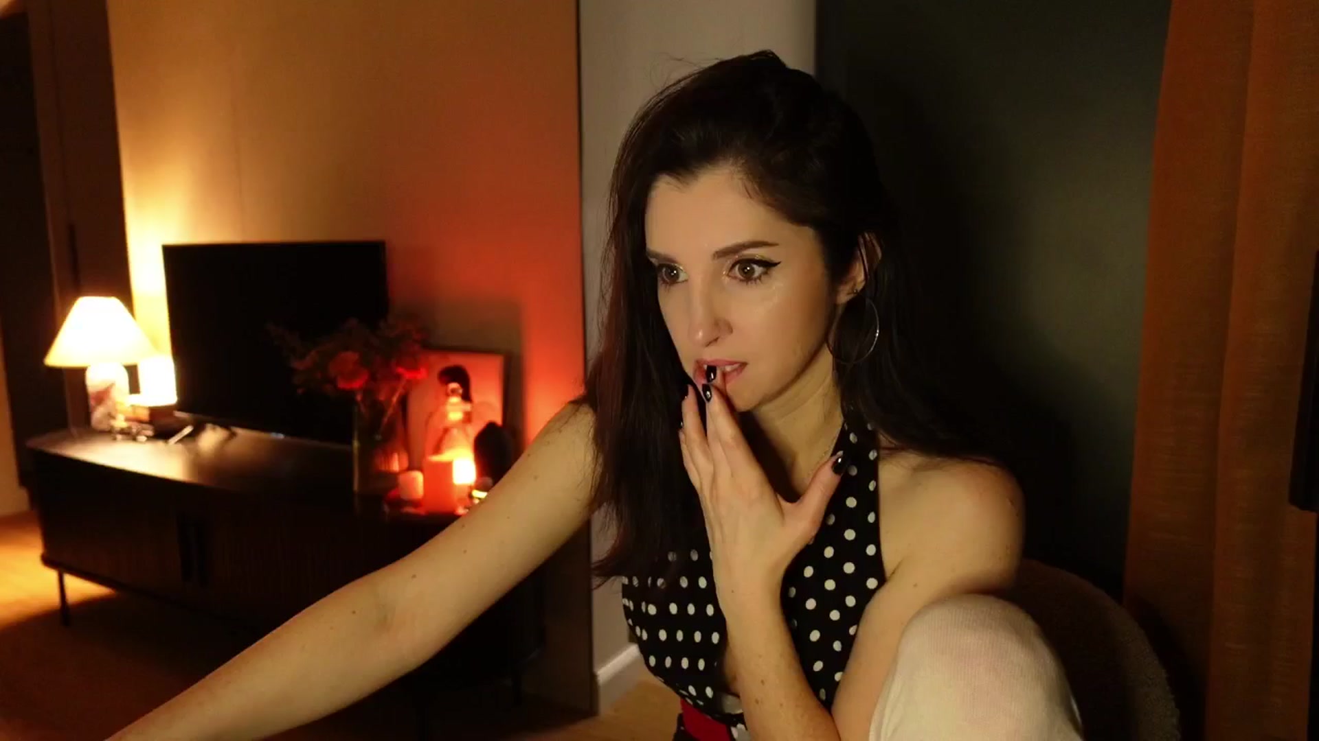 Gallery image thumbnail from Maddie's myfreecams stream on, 02/09/2025, 21:32 image 13 of 20