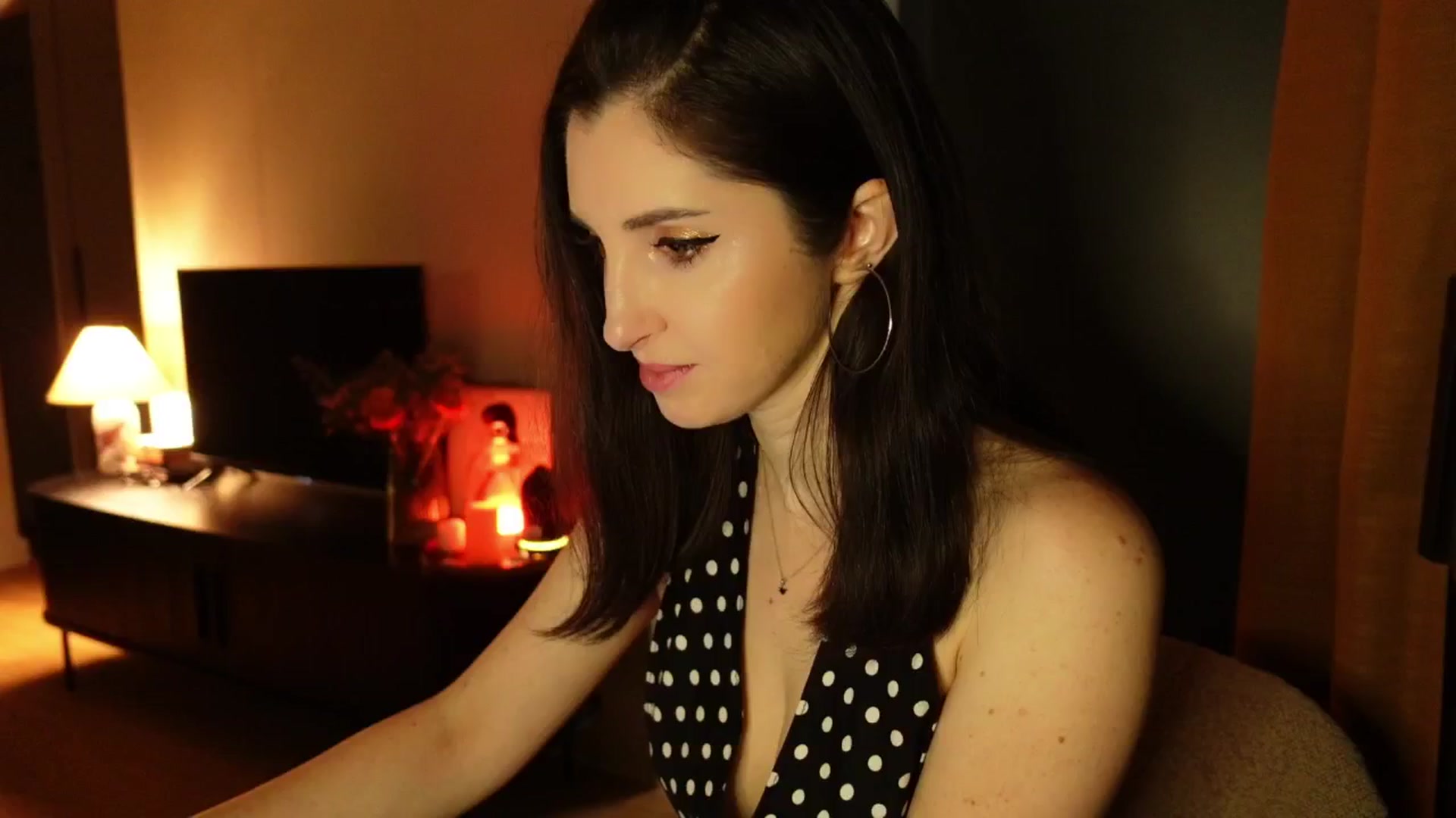 Gallery image thumbnail from Maddie's myfreecams stream on, 02/09/2025, 21:32 image 2 of 20