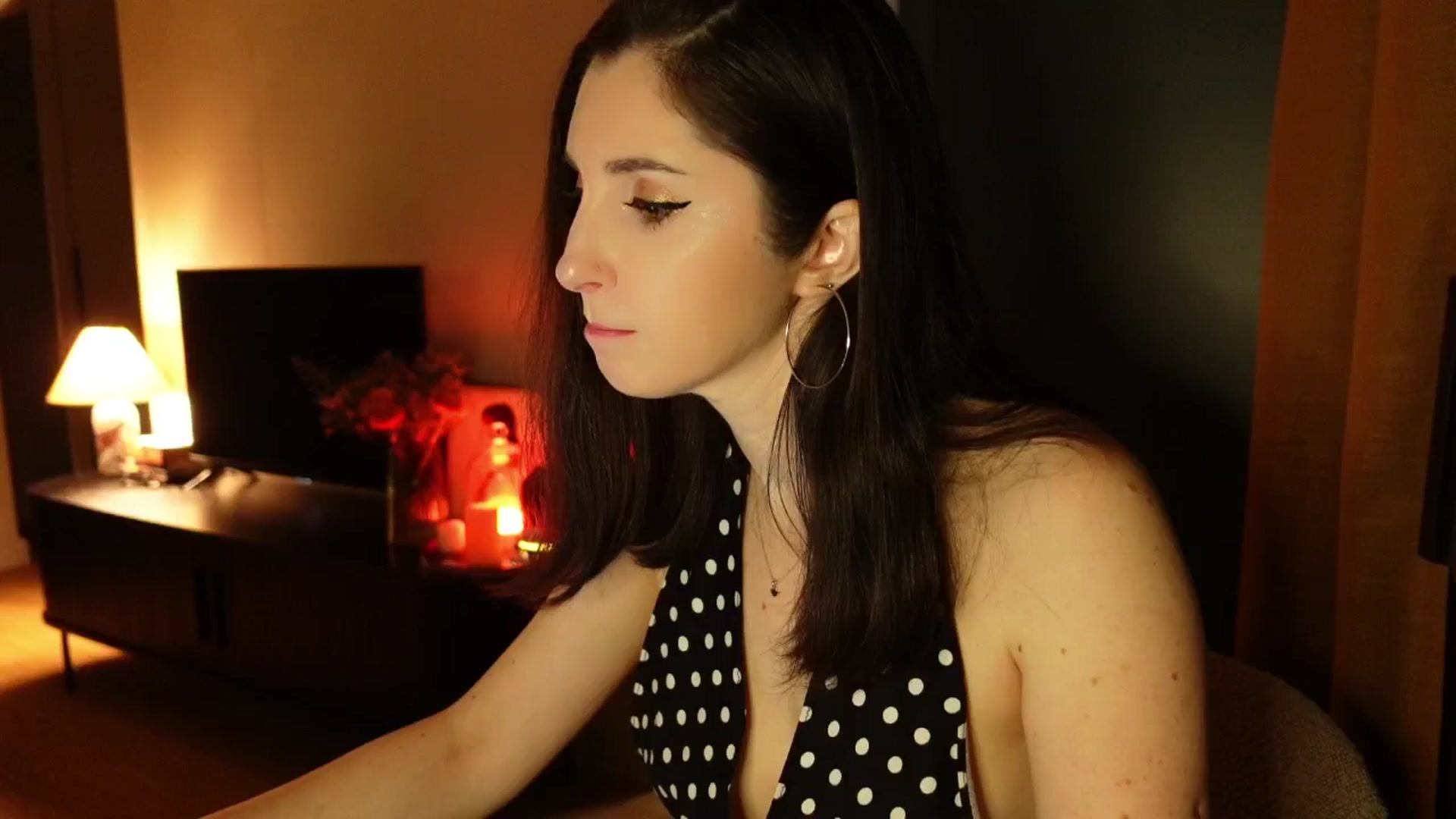 Gallery image thumbnail from Maddie's myfreecams stream on, 02/09/2025, 21:32 image 3 of 20