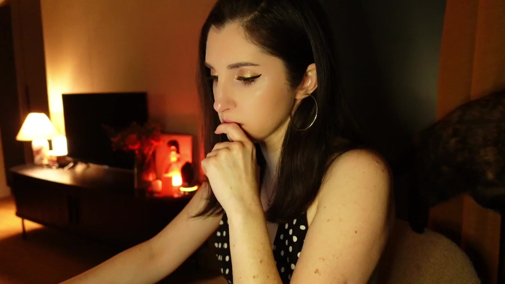 Gallery image thumbnail from Maddie's myfreecams stream on, 02/09/2025, 21:32 image 5 of 20