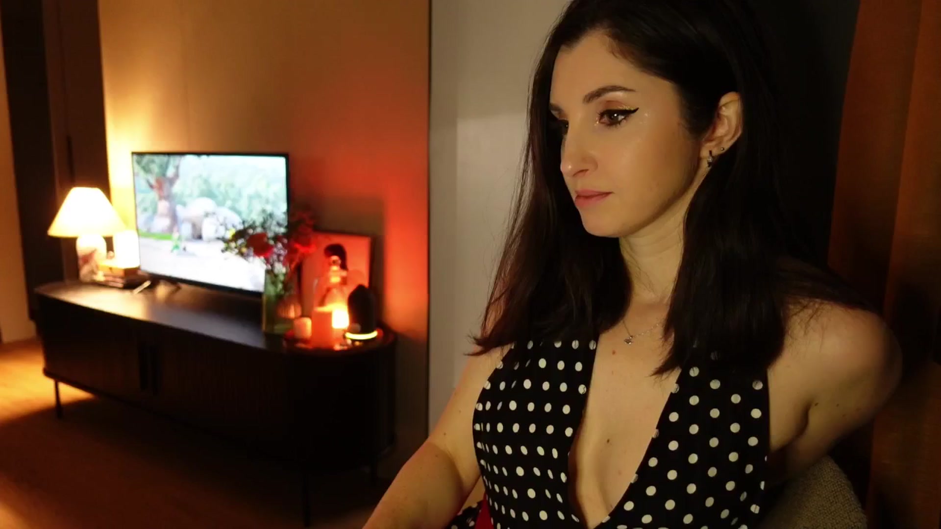 Gallery image thumbnail from Maddie's myfreecams stream on, 02/09/2025, 23:51 image 4 of 20