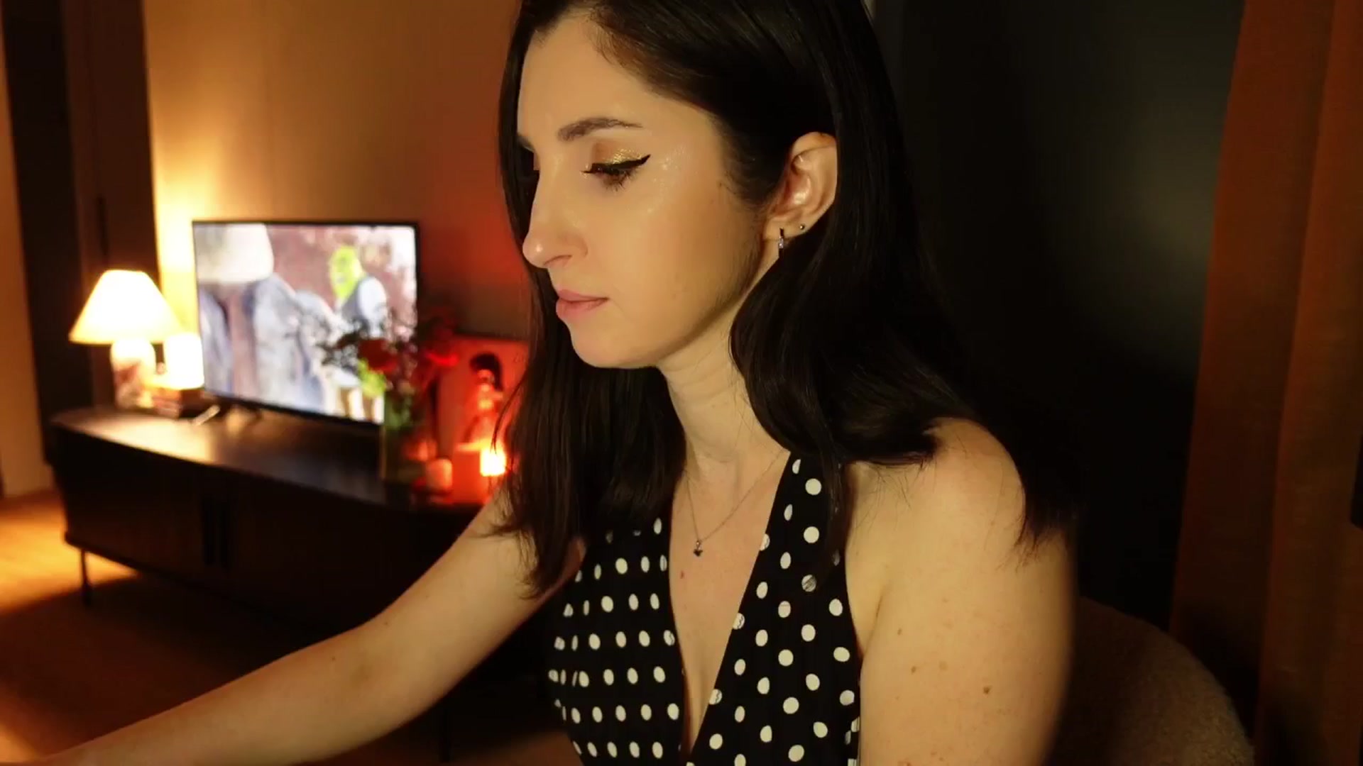 Gallery image thumbnail from Maddie's myfreecams stream on, 02/09/2025, 23:51 image 2 of 20