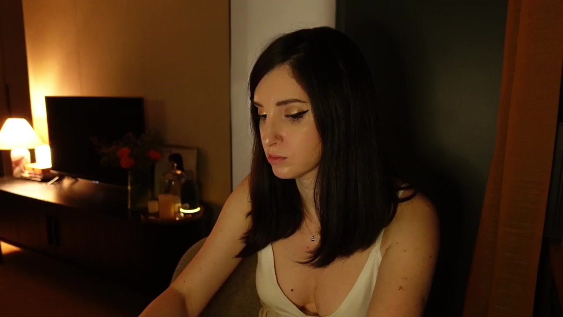 Gallery image thumbnail from Maddie's myfreecams stream on, 02/11/2025, 01:44 image 4 of 20