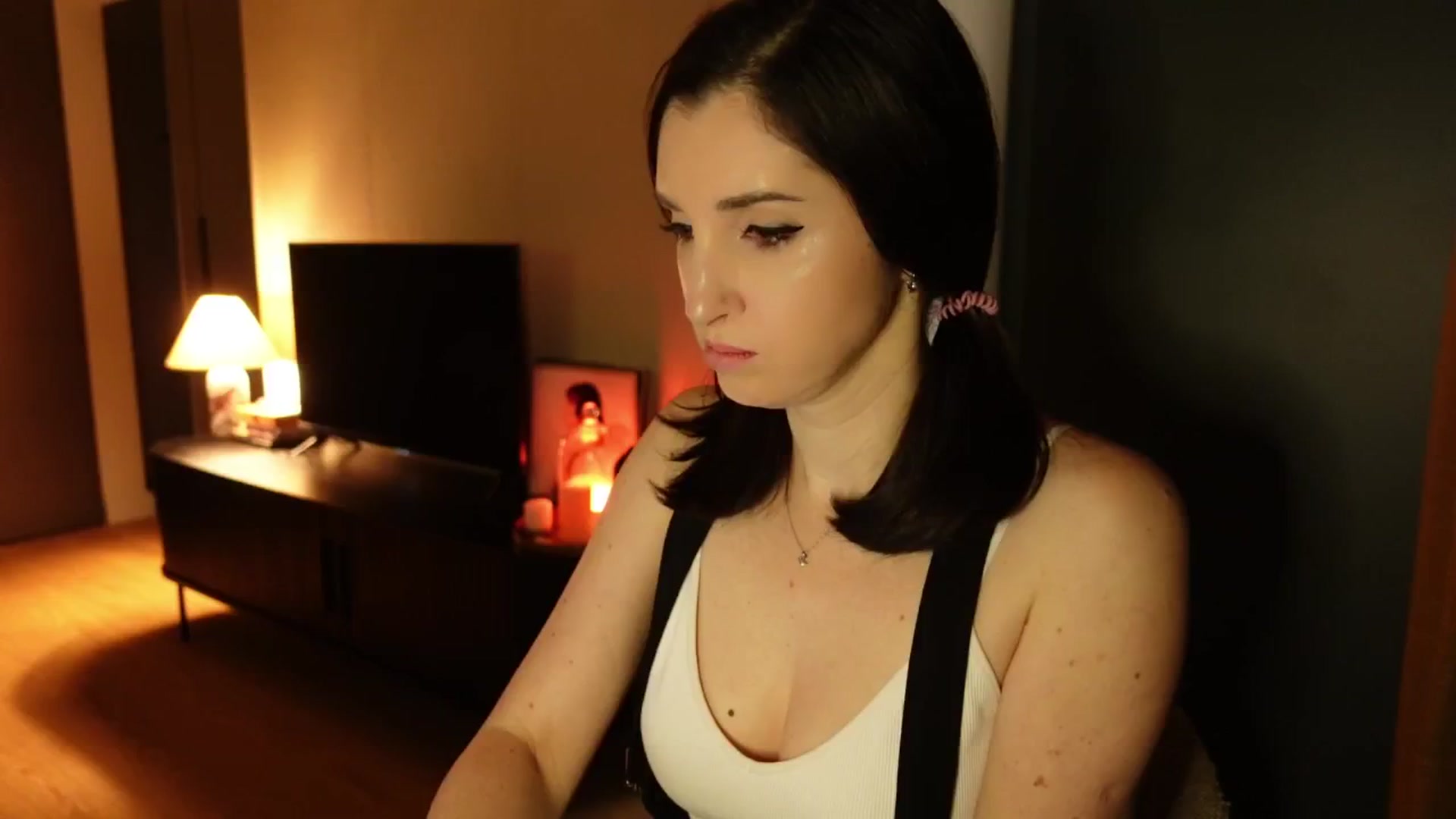 Gallery image thumbnail from Maddie's myfreecams stream on, 02/13/2025, 18:12 image 20 of 20