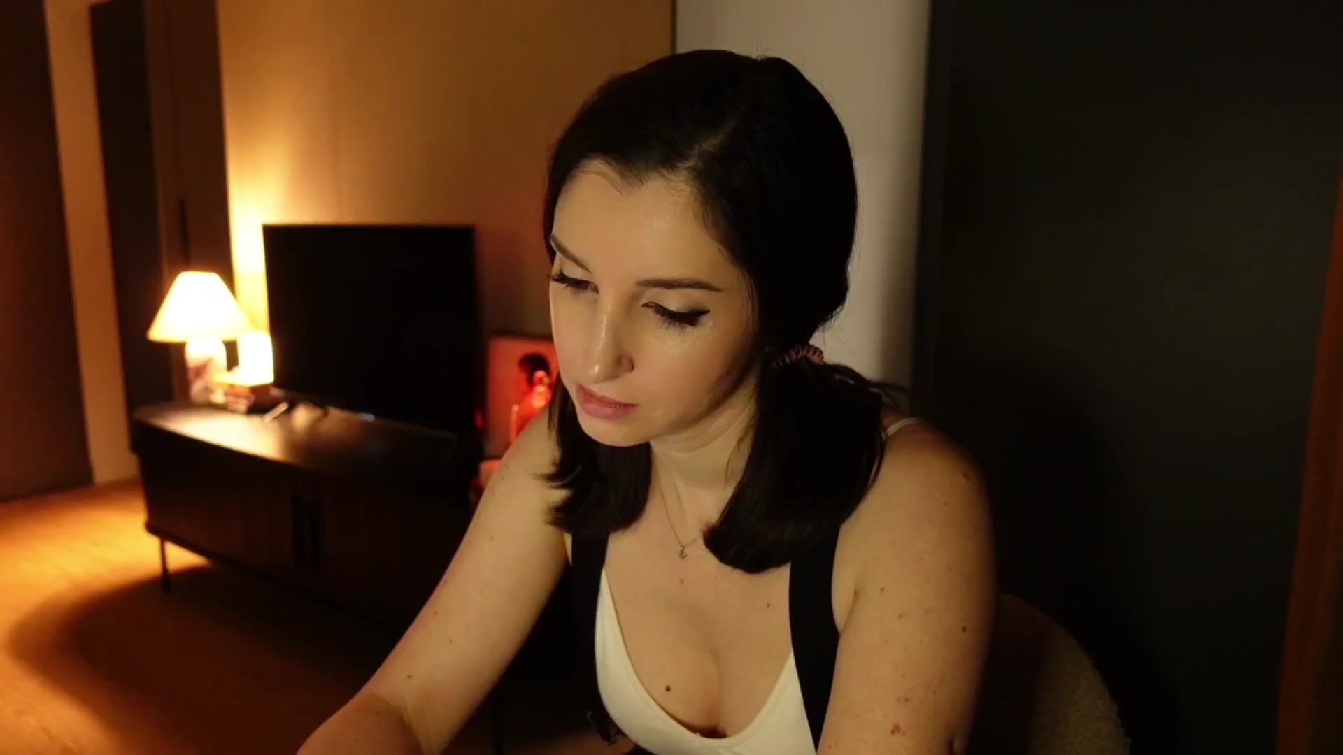 Gallery image thumbnail from Maddie's myfreecams stream on, 02/13/2025, 18:12 image 3 of 20