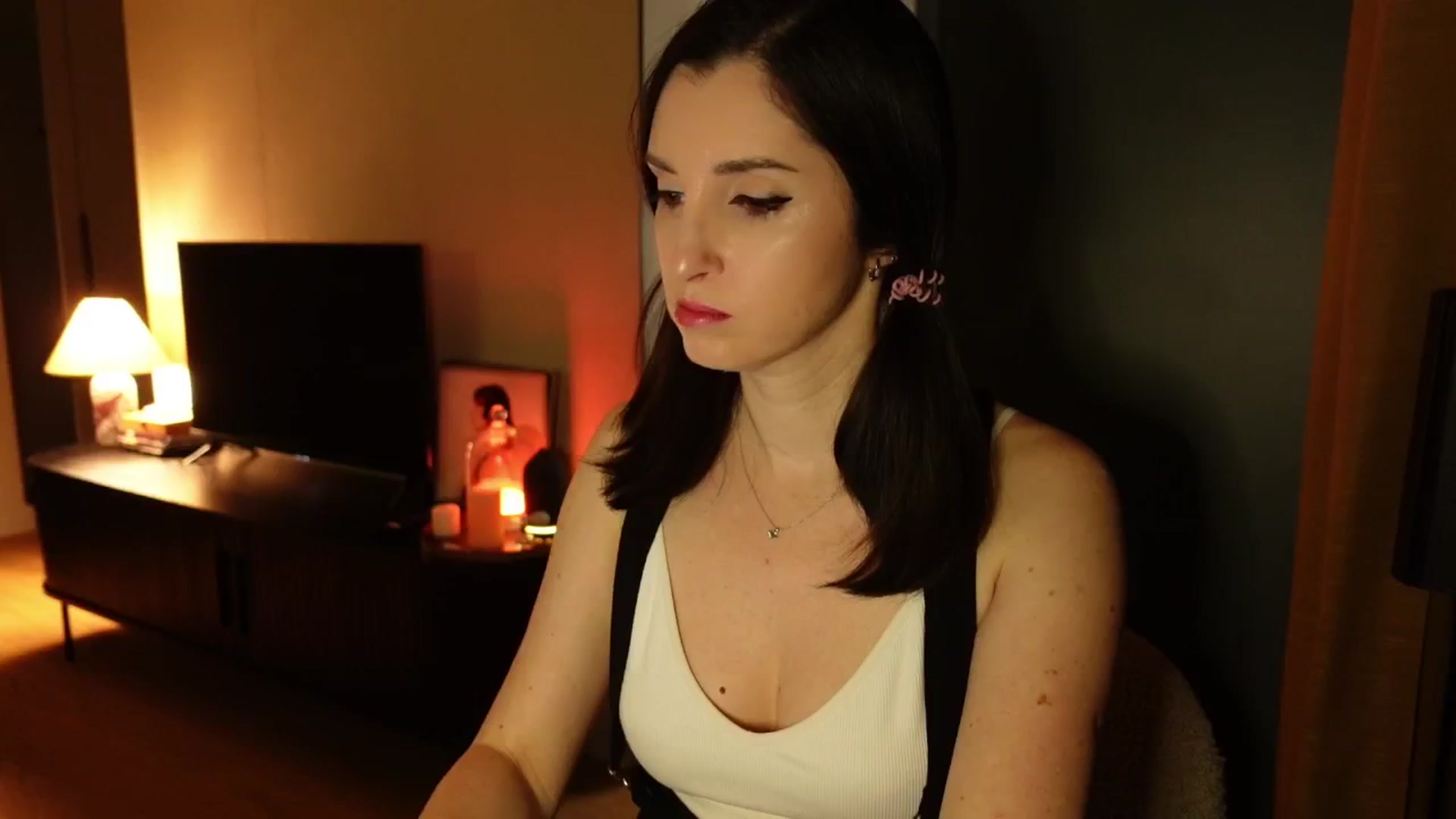Gallery image thumbnail from Maddie's myfreecams stream on, 02/13/2025, 22:33 image 6 of 20