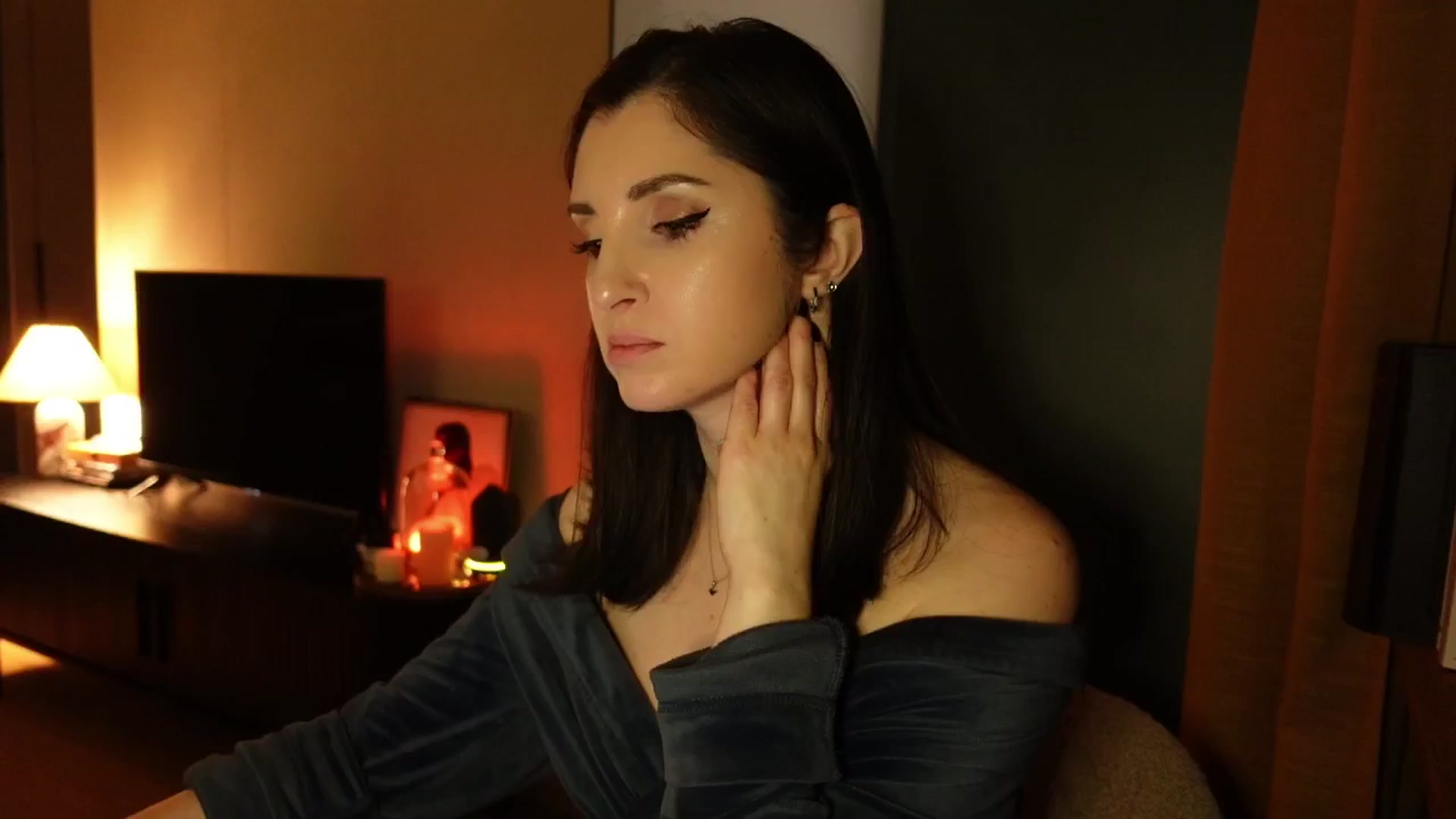Gallery image thumbnail from Maddie's myfreecams stream on, 02/18/2025, 24:59 image 3 of 20