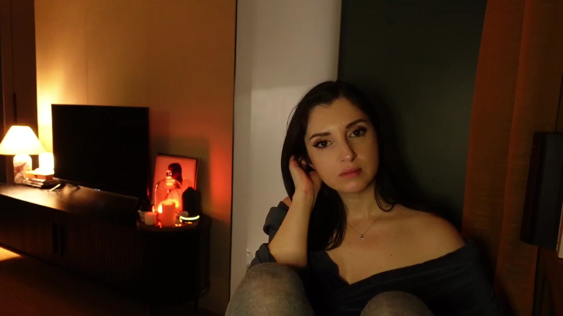 Gallery image thumbnail from Maddie's myfreecams stream on, 02/18/2025, 24:59 image 7 of 20
