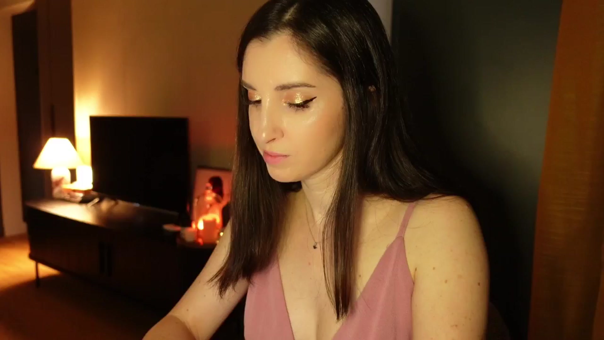 Gallery image thumbnail from Maddie's myfreecams stream on, 02/18/2025, 16:46 image 12 of 20