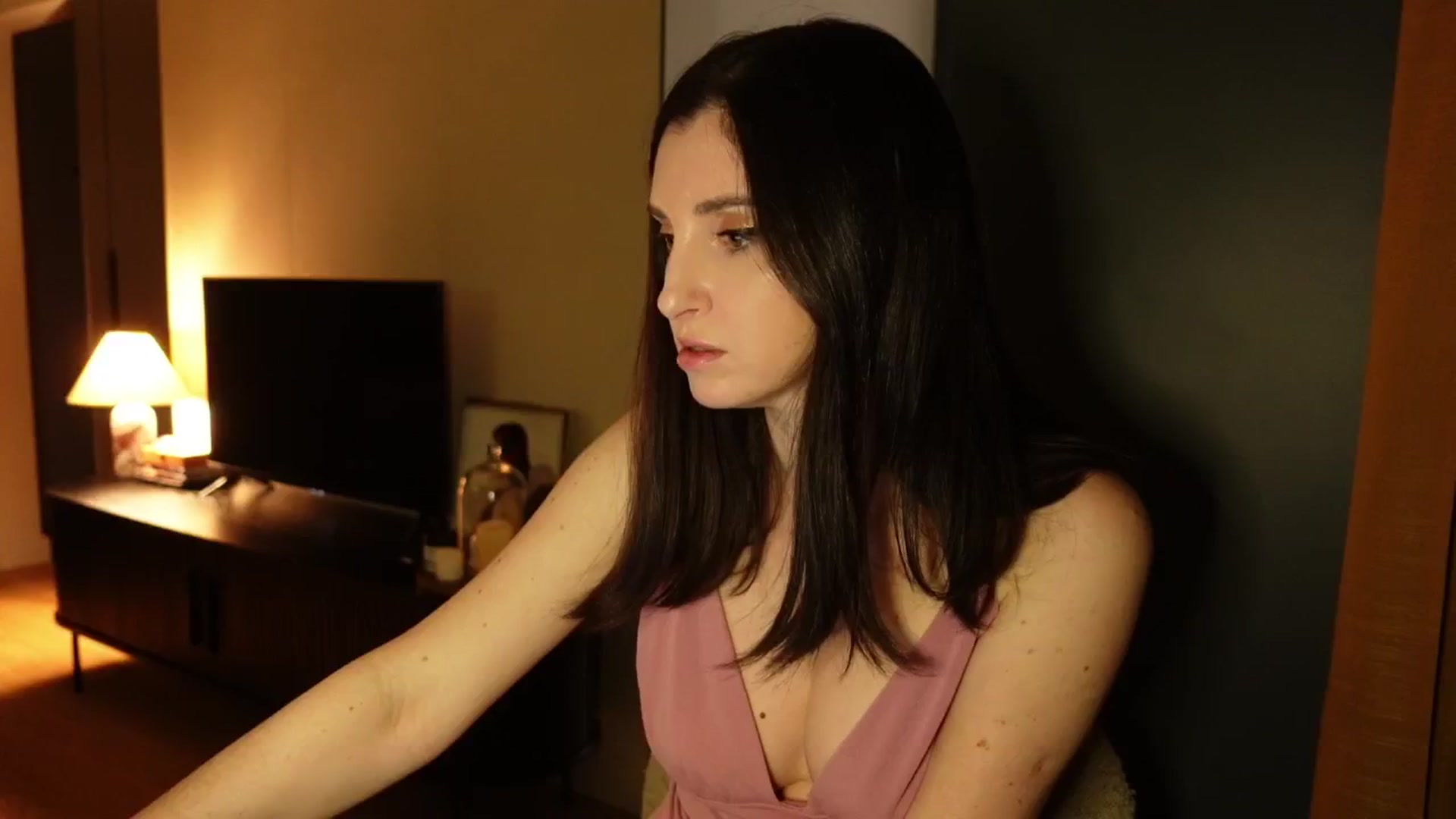 Gallery image thumbnail from Maddie's myfreecams stream on, 02/19/2025, 01:30 image 7 of 20