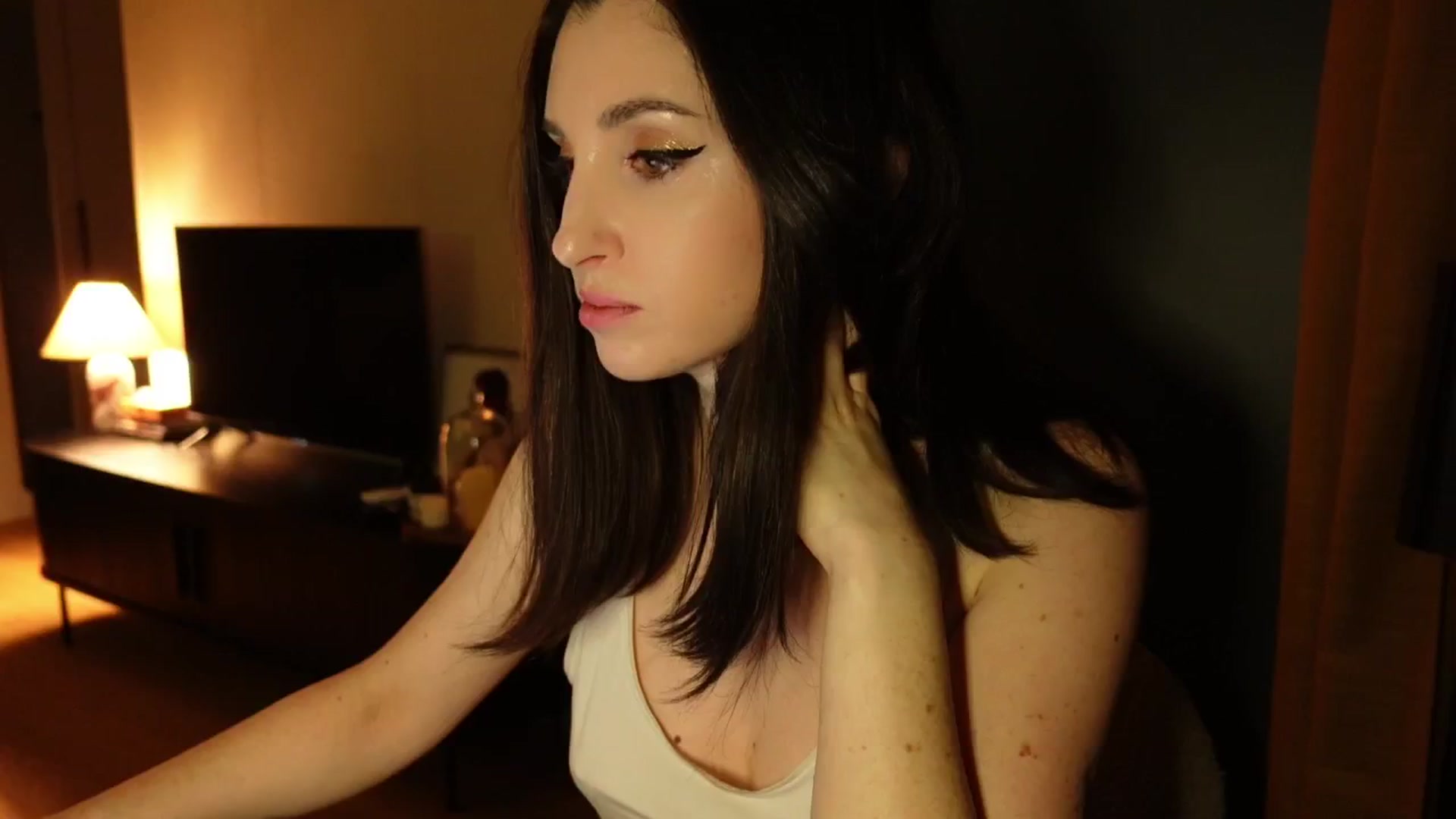 Gallery image thumbnail from Maddie's myfreecams stream on, 02/19/2025, 17:26 image 8 of 20