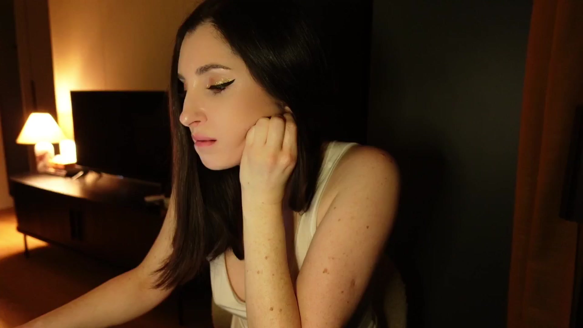 Gallery image thumbnail from Maddie's myfreecams stream on, 02/19/2025, 17:26 image 12 of 20