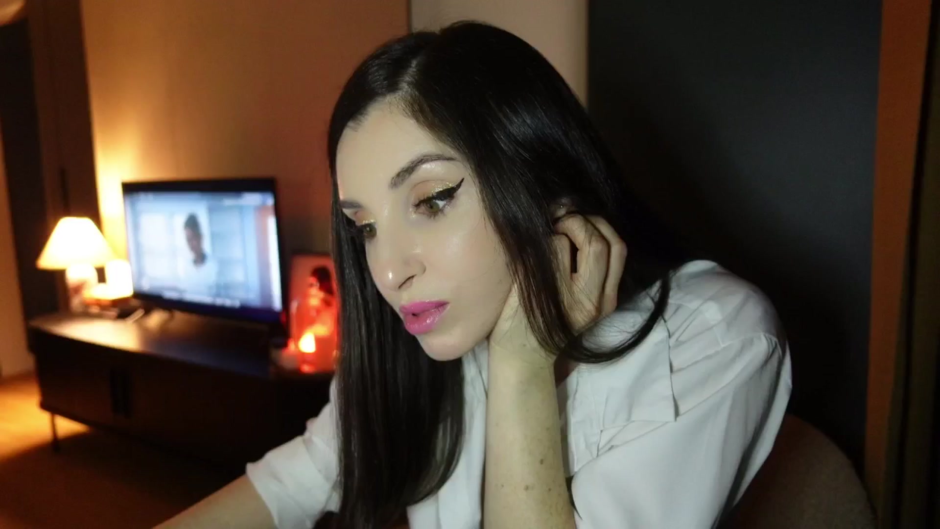 Gallery image thumbnail from Maddie's myfreecams stream on, 02/21/2025, 20:58 image 1 of 20