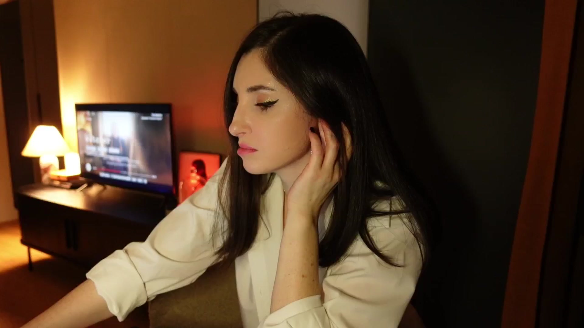 Gallery image thumbnail from Maddie's myfreecams stream on, 02/21/2025, 23:50 image 16 of 20