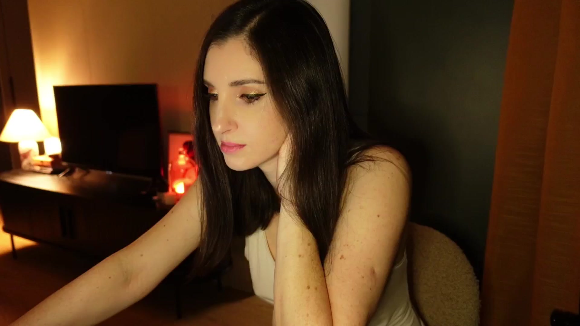 Gallery image thumbnail from Maddie's myfreecams stream on, 02/25/2025, 17:42 image 18 of 20